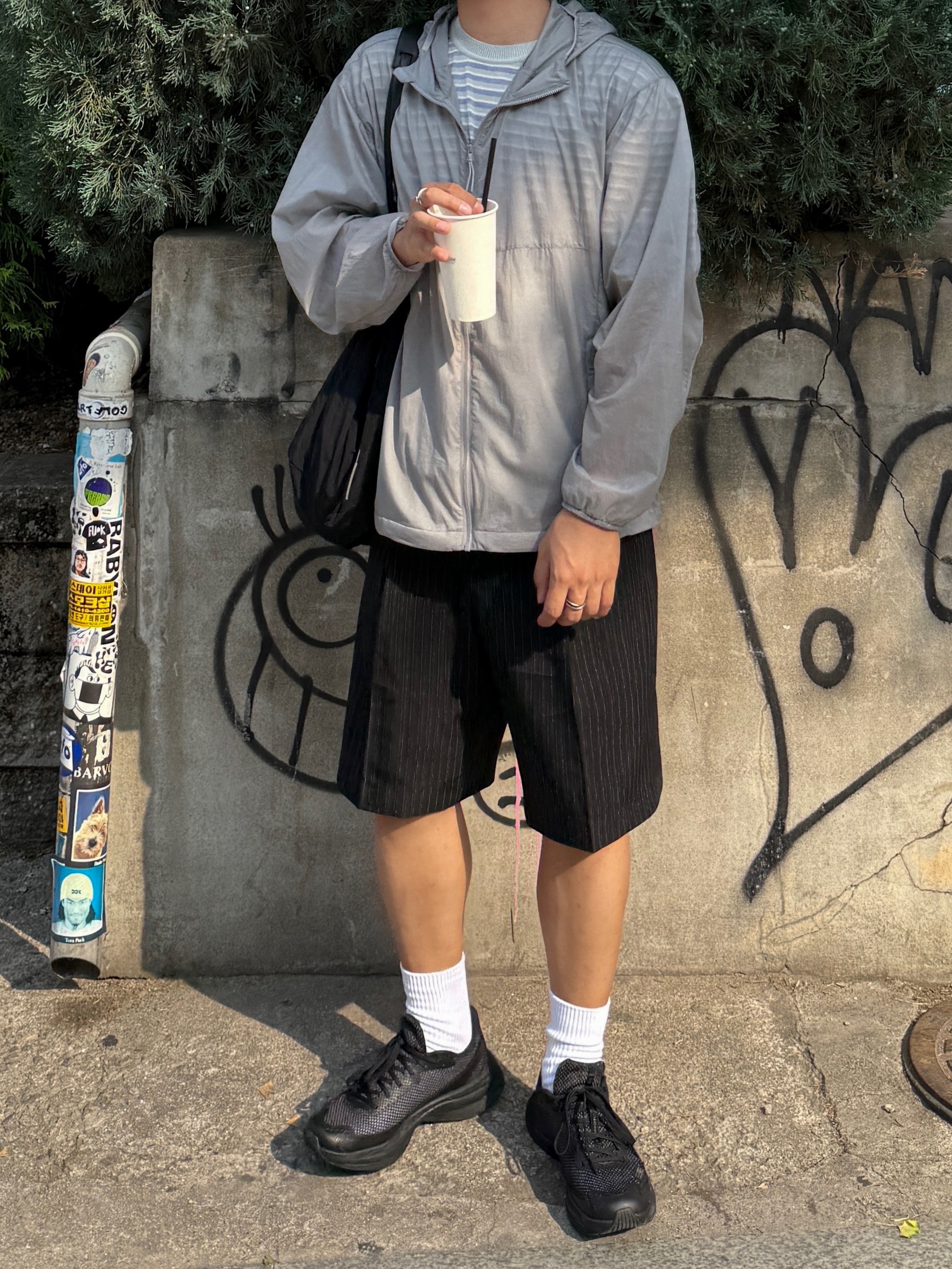 BOSE QC Ultra Black (Korean Ver.), Xlim Ep.7 Synopsis 01 Bag Black 착용 스타일 - 4