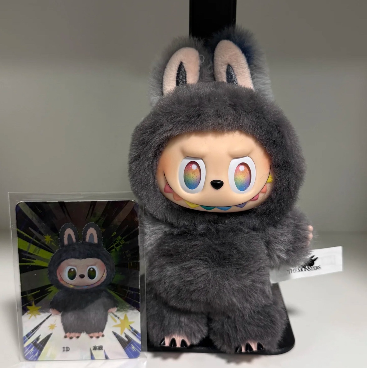Pop Mart Labubu The Monsters Highlight Series ID Keyring (Opened Case) 착용 스타일