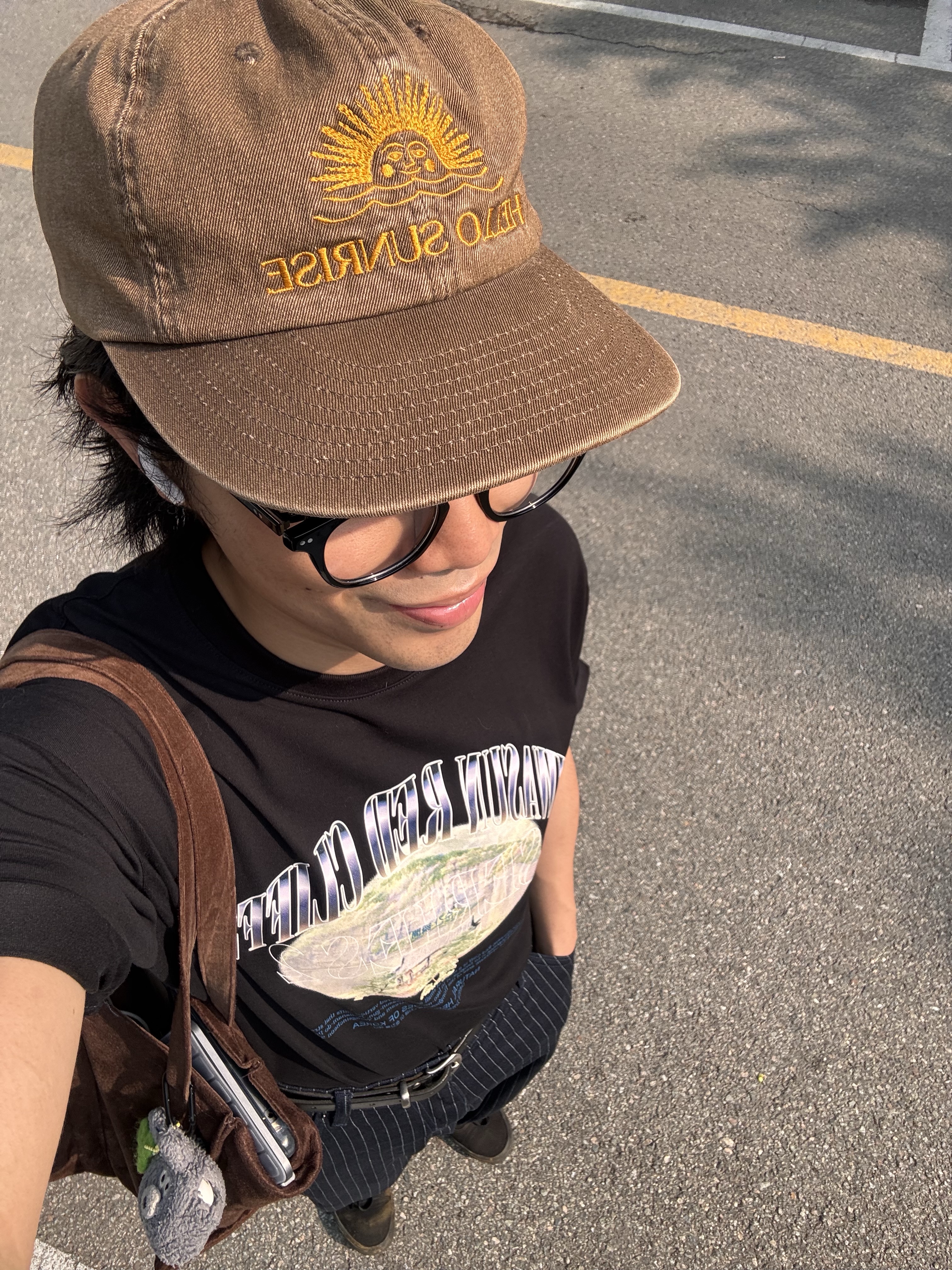 Hello Sunrise Arch Logo 5Panel Cap Brown, Vans Authentic Black 착용 스타일