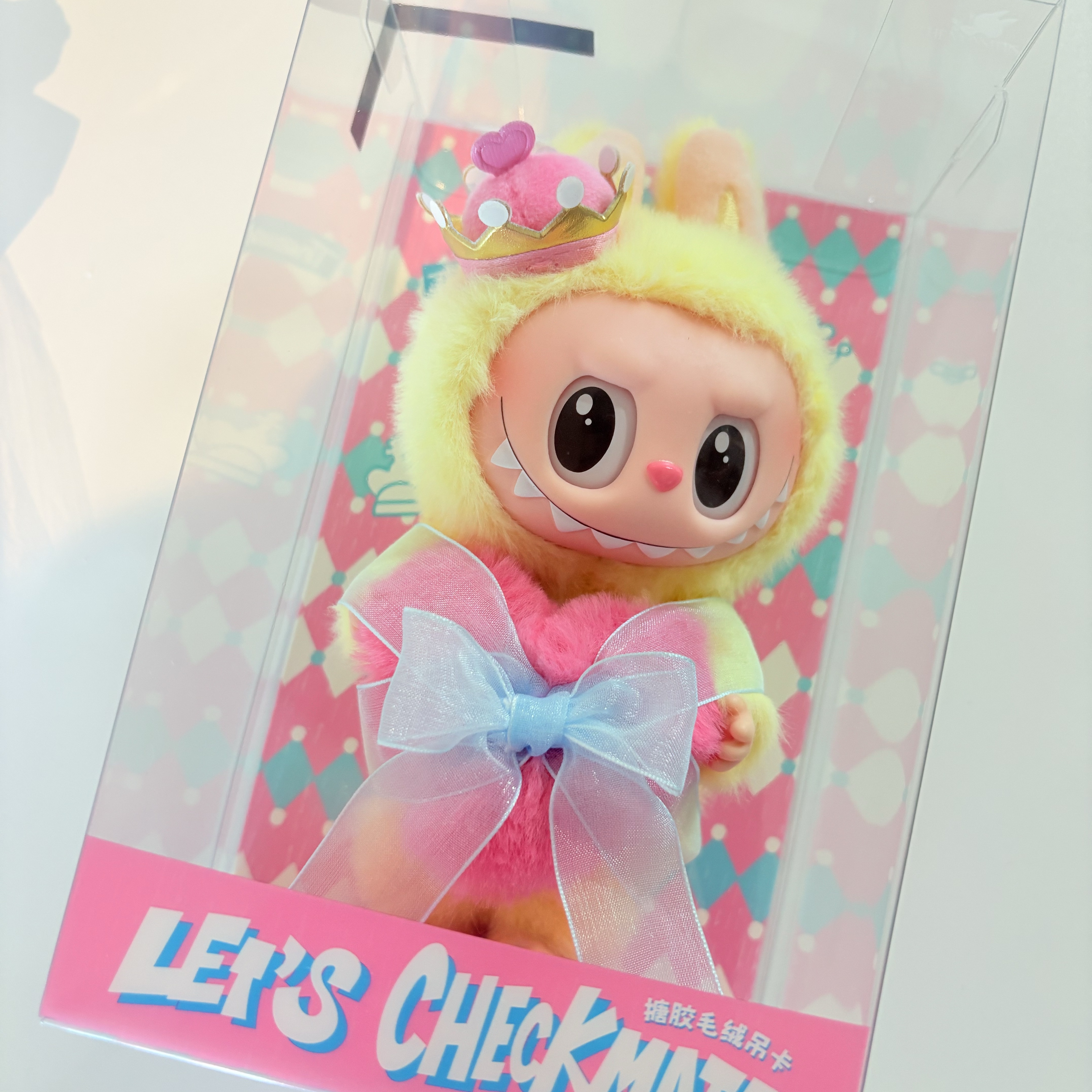 Pop Mart The Monsters Checkmate Series Plush Keyring 착용 스타일 - 2