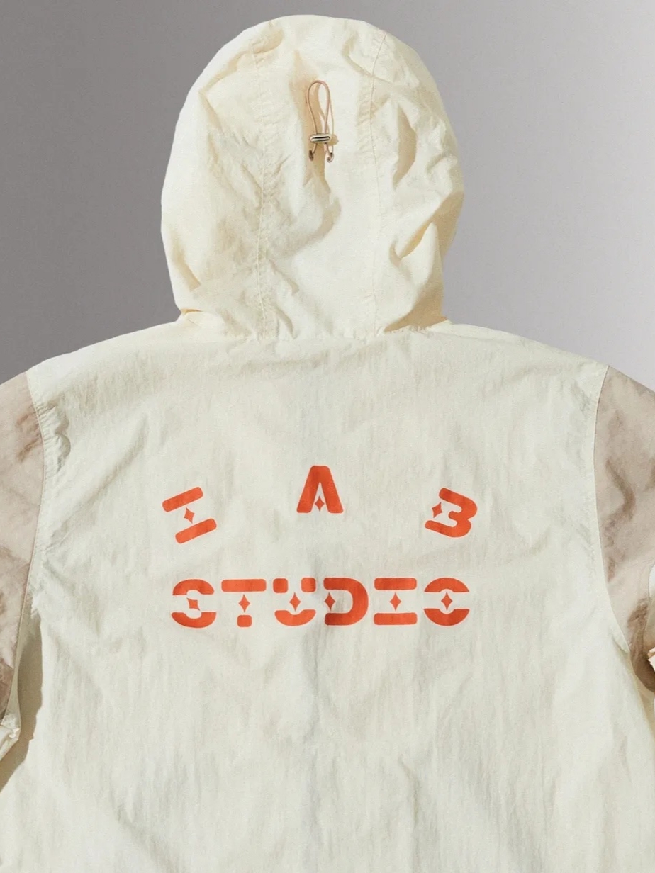 IAB Studio x Lost in Starlight Space Track Jacket White Orange 착용 스타일