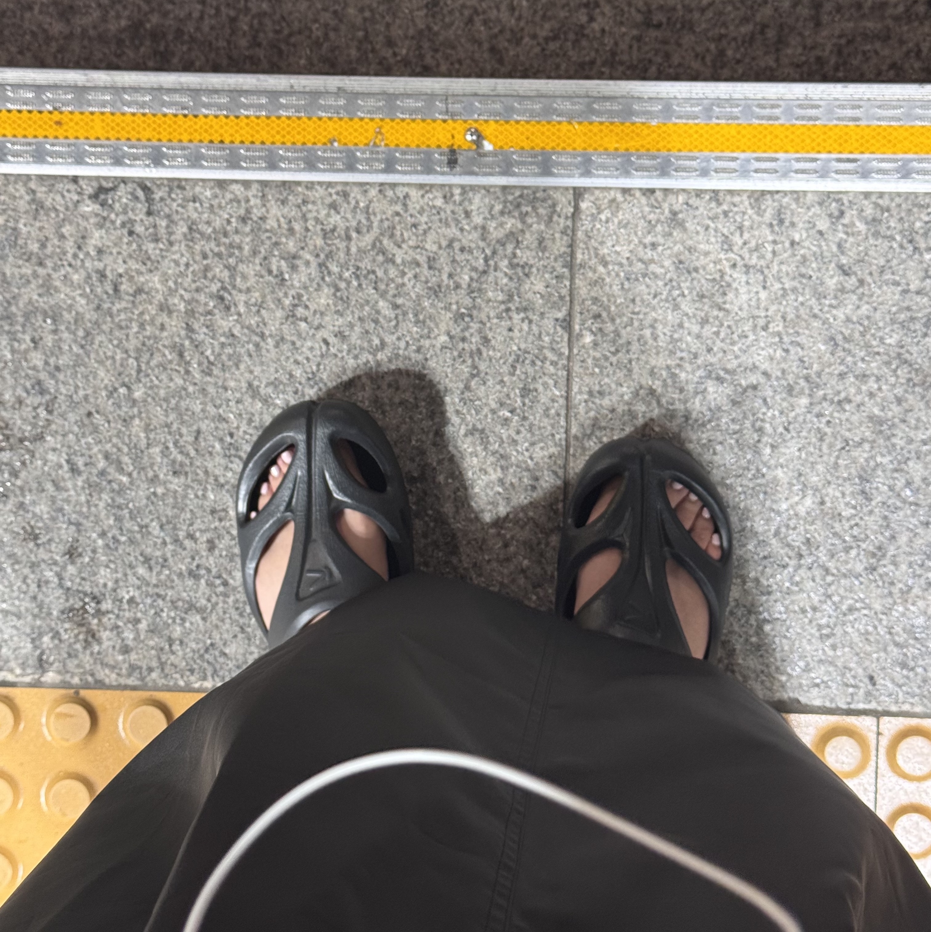 (W) Keen Shanti Black Dawn Blue 착용 스타일