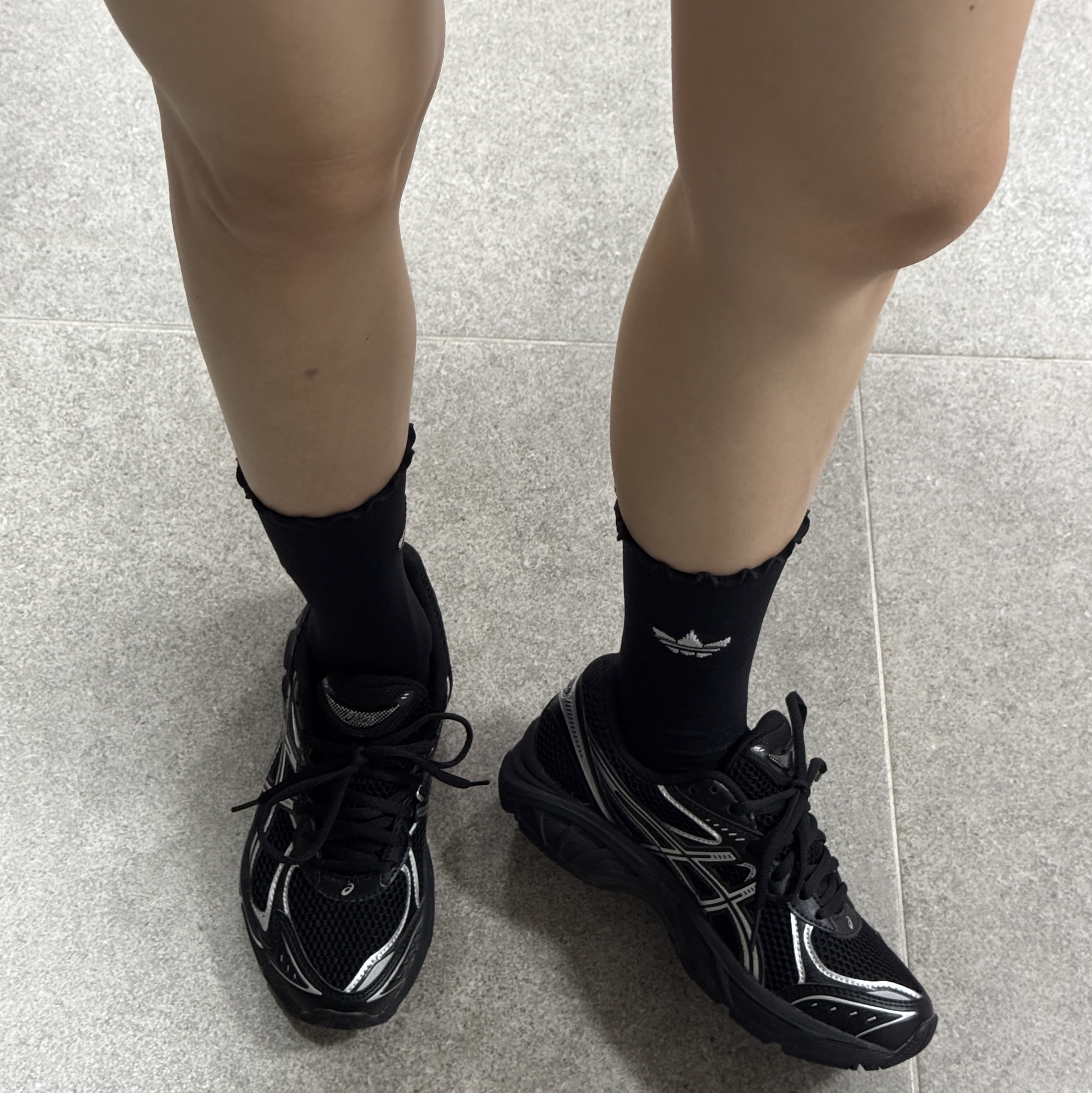 Asics GT-2160 Black Pure Silver 착용 스타일