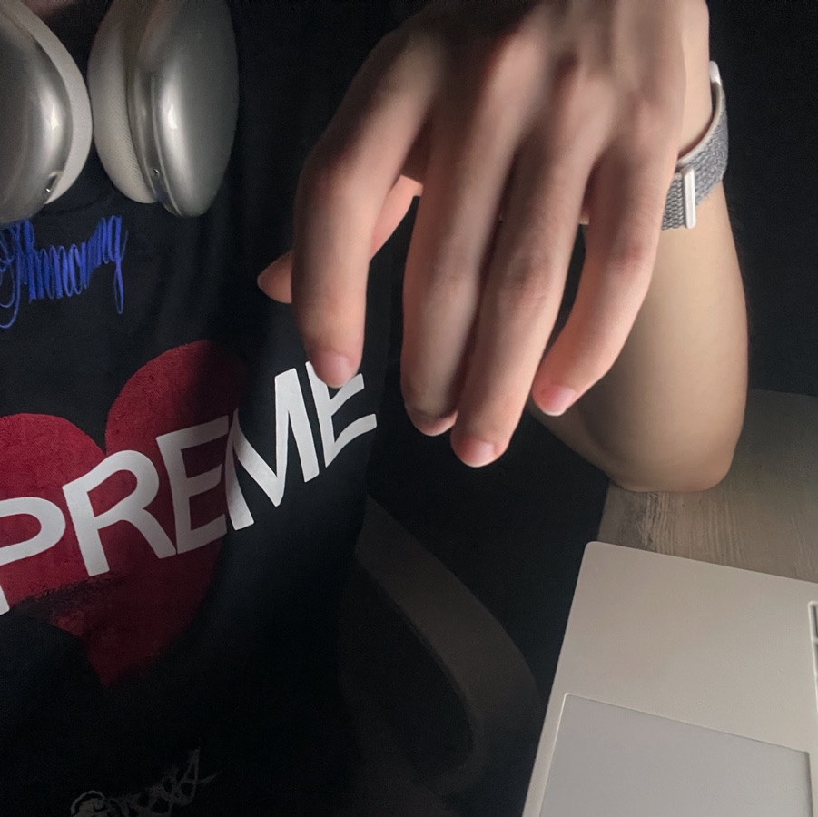 Supreme Announcing T-Shirt Black - 25SS 착용 스타일 - 3