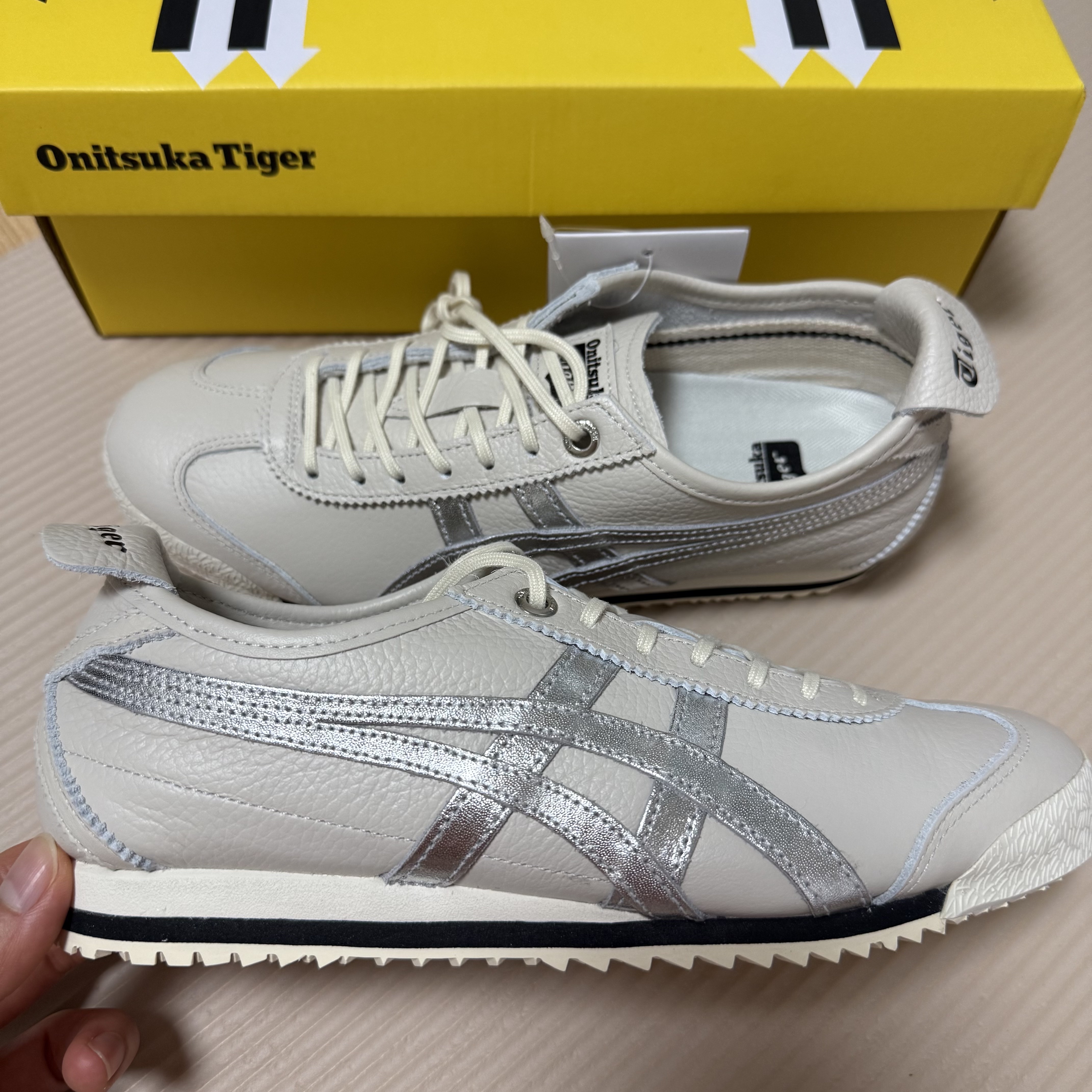 Onitsuka Tiger Mexico 66 SD Birch Silver 착용 스타일