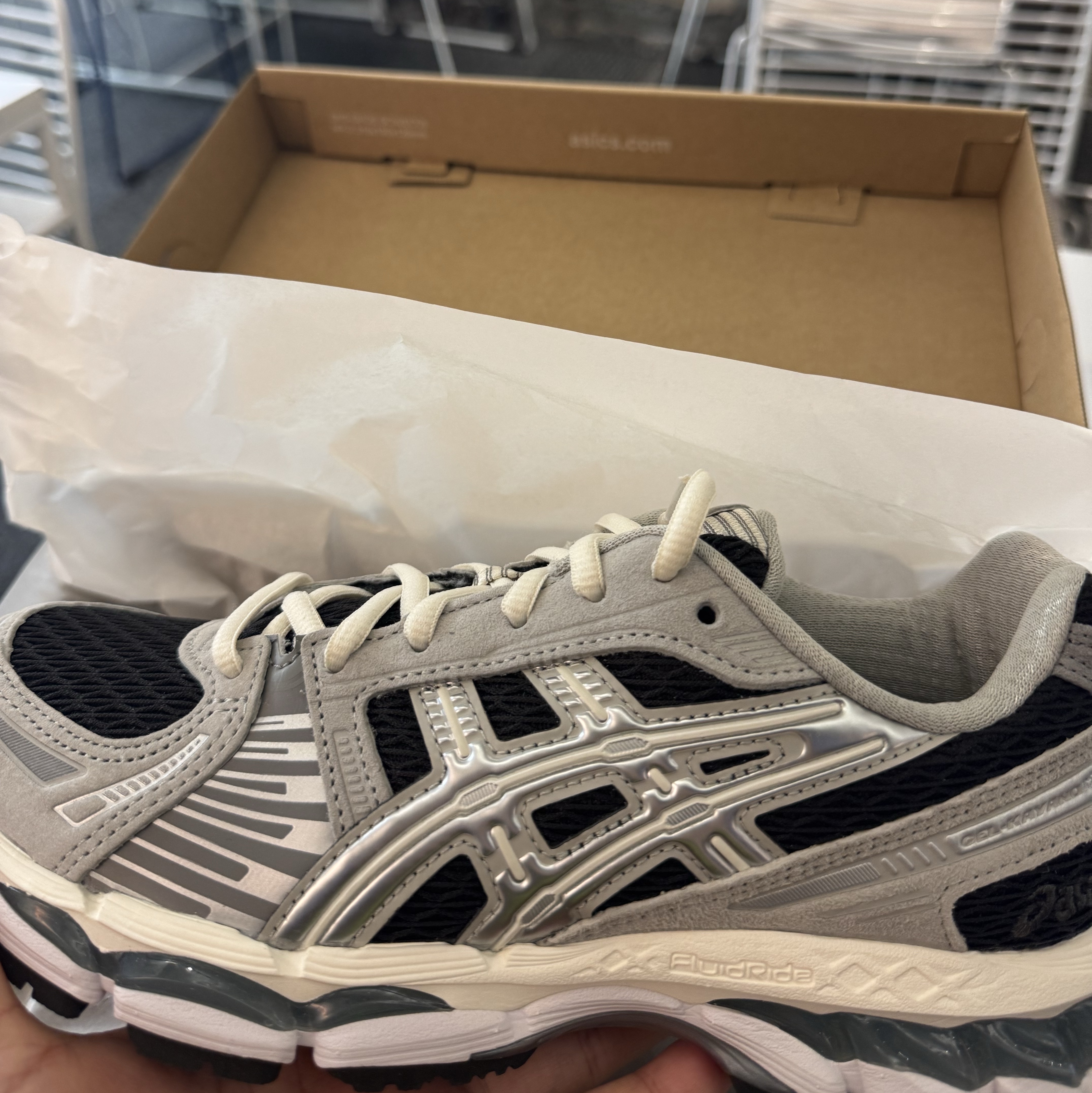 Asics x Kith Gel-Kayano 12.1 Peat Cream 착용 스타일