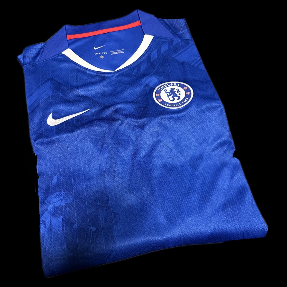 Nike Chelsea FC 2025/26 Stadium Home Dri-Fit Soccer Replica Jersey Rush Blue White (Non Marking Ver.) 착용 스타일
