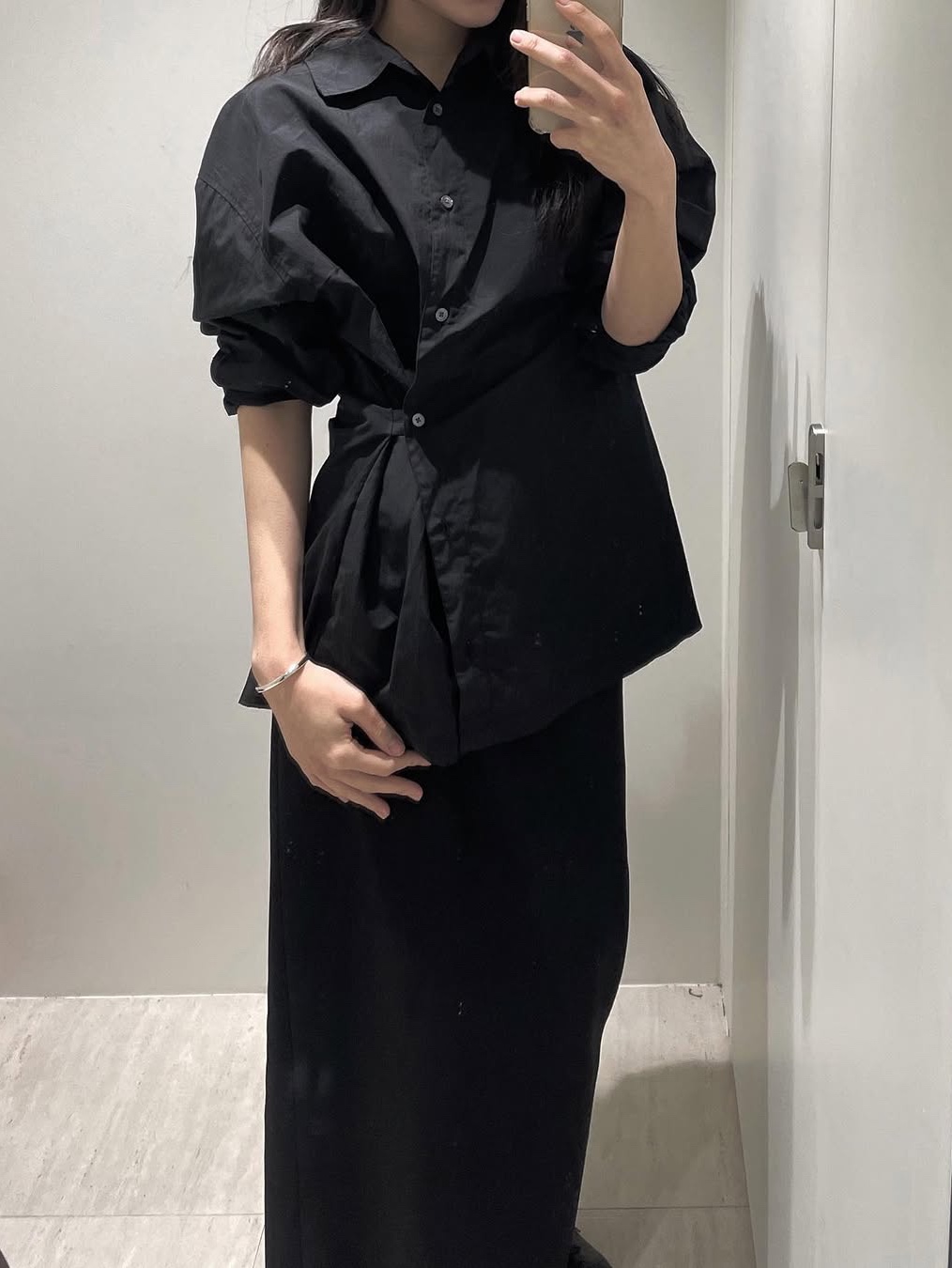 The Saturday Evening Post Wrap Shirts_Black 착용 스타일