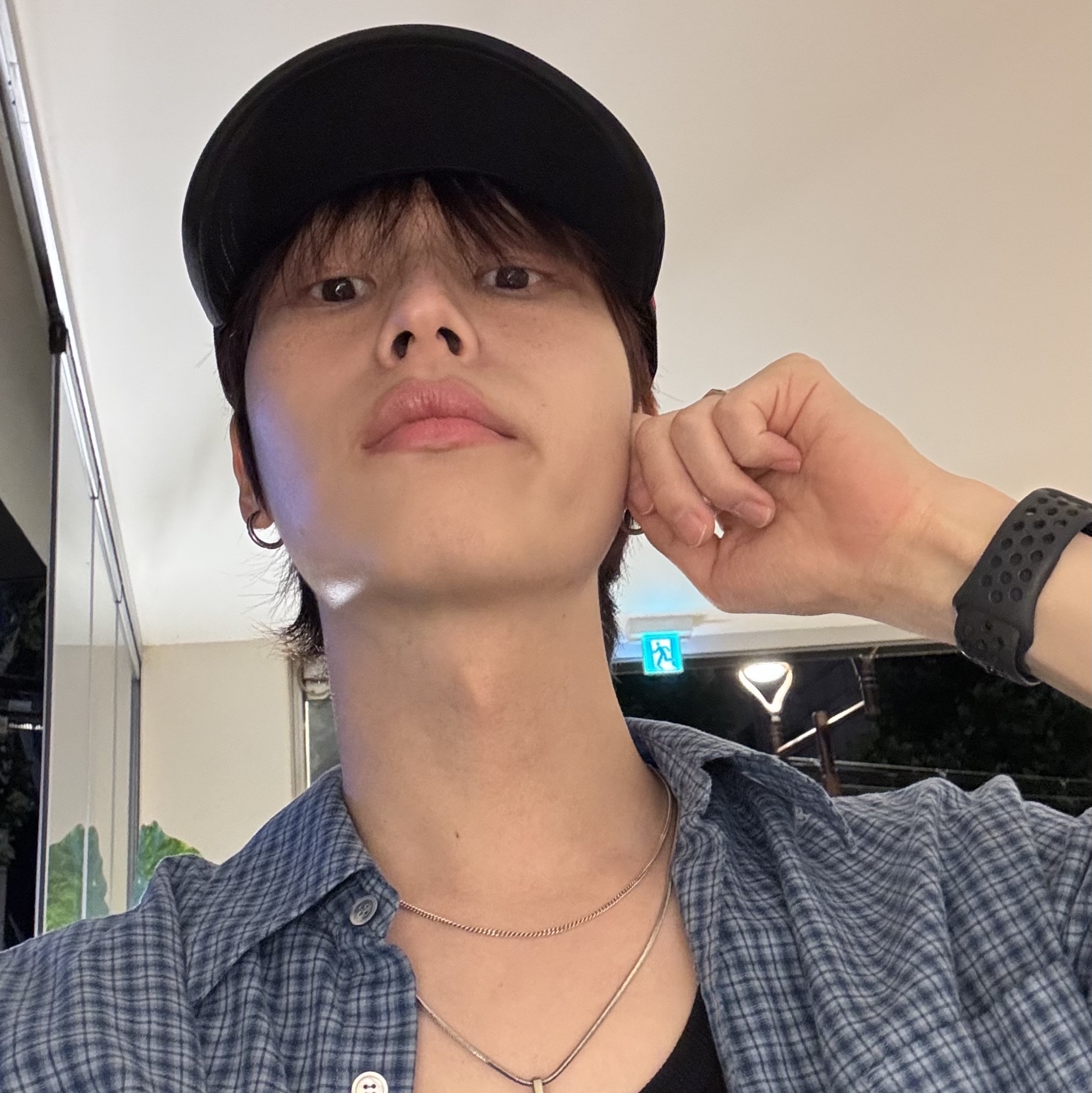 New Era x Hello Kitty A-Frame Trucker Ball Cap Black, Diesel Dx1342 Stainless Steel Pendant Necklace Silver 착용 스타일 - 2