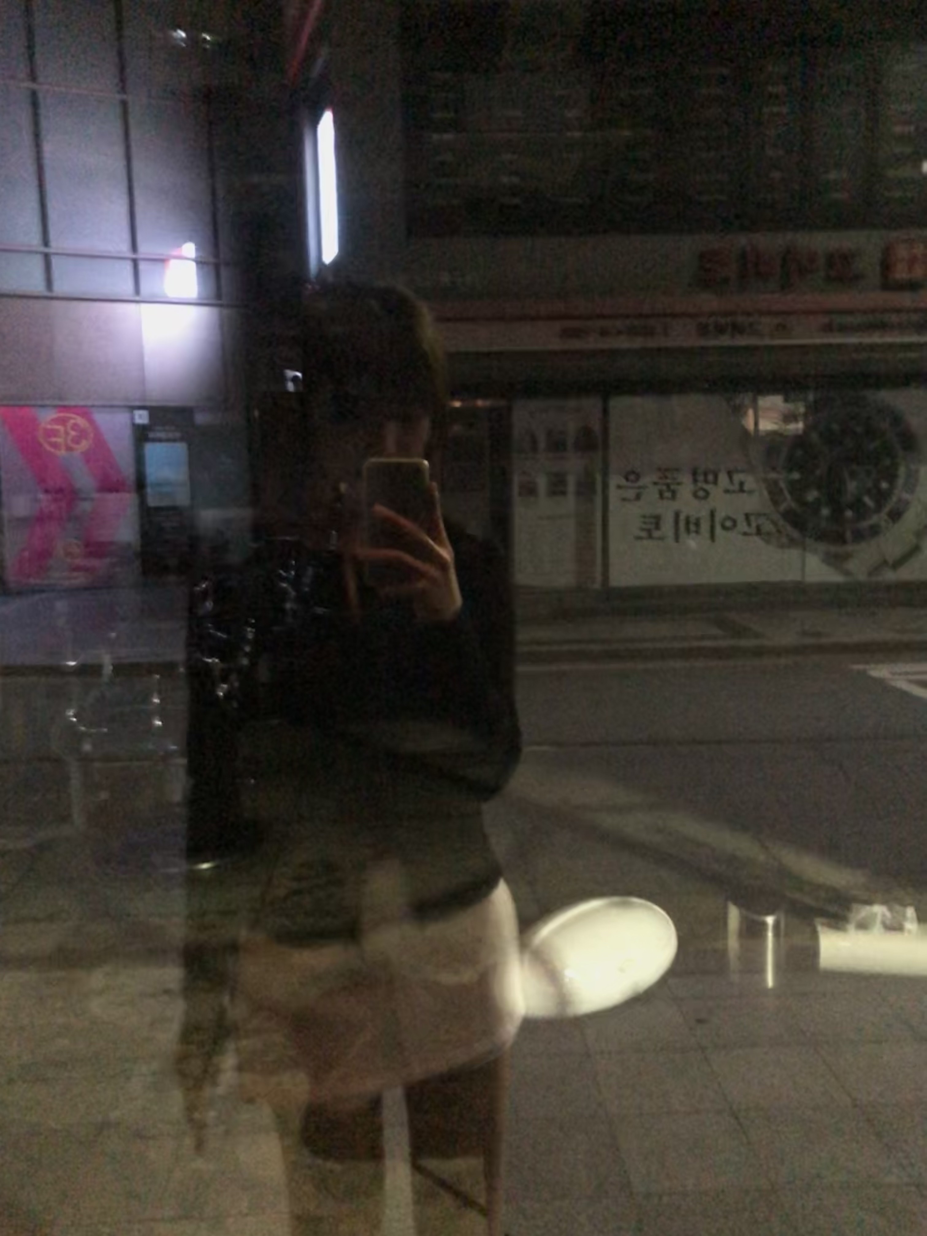 Minitmute Clo Backpack Black 착용 스타일 - 2