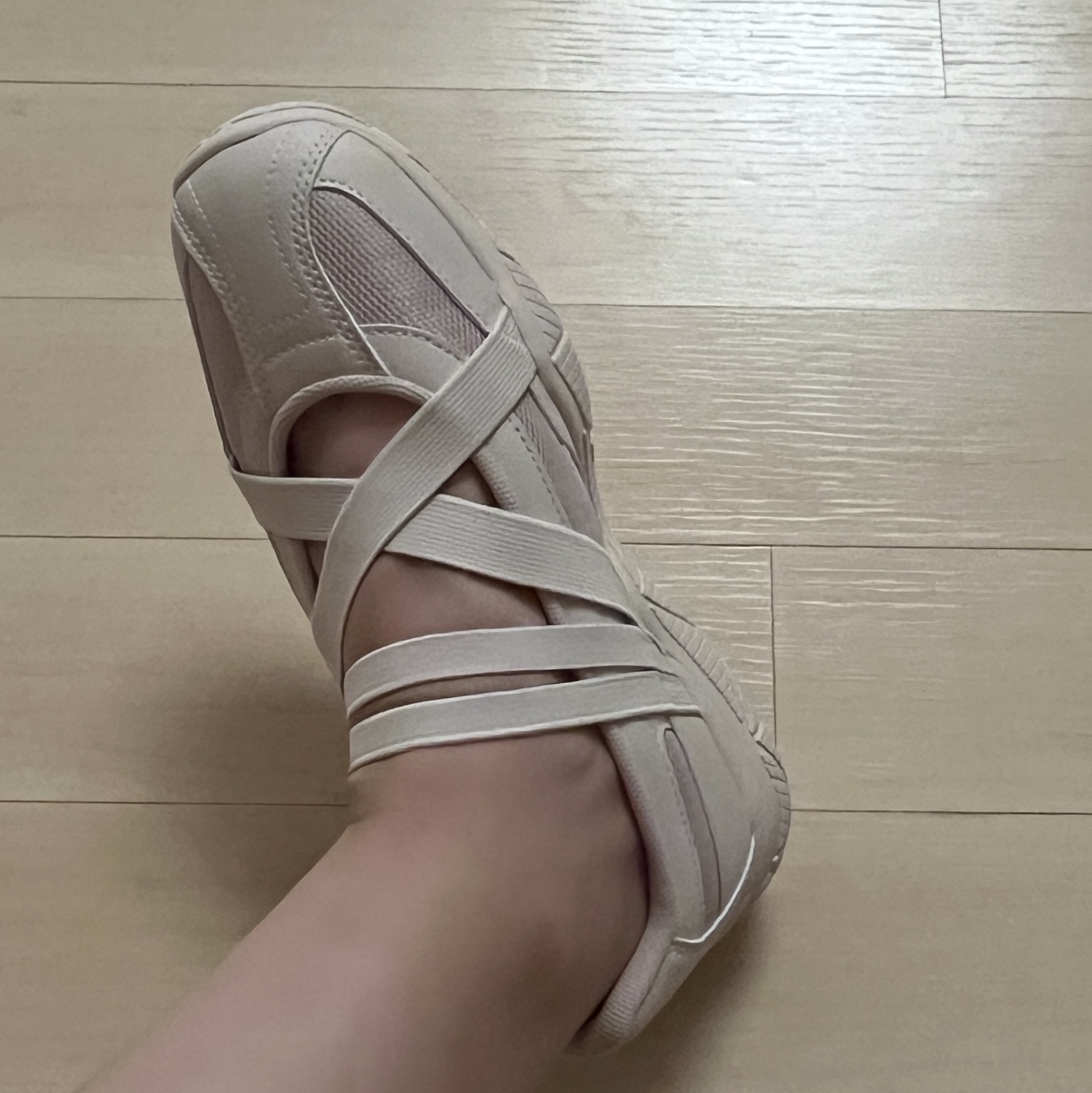 le coq sportif La Plie Mary Jane Pink 착용 스타일 - 2