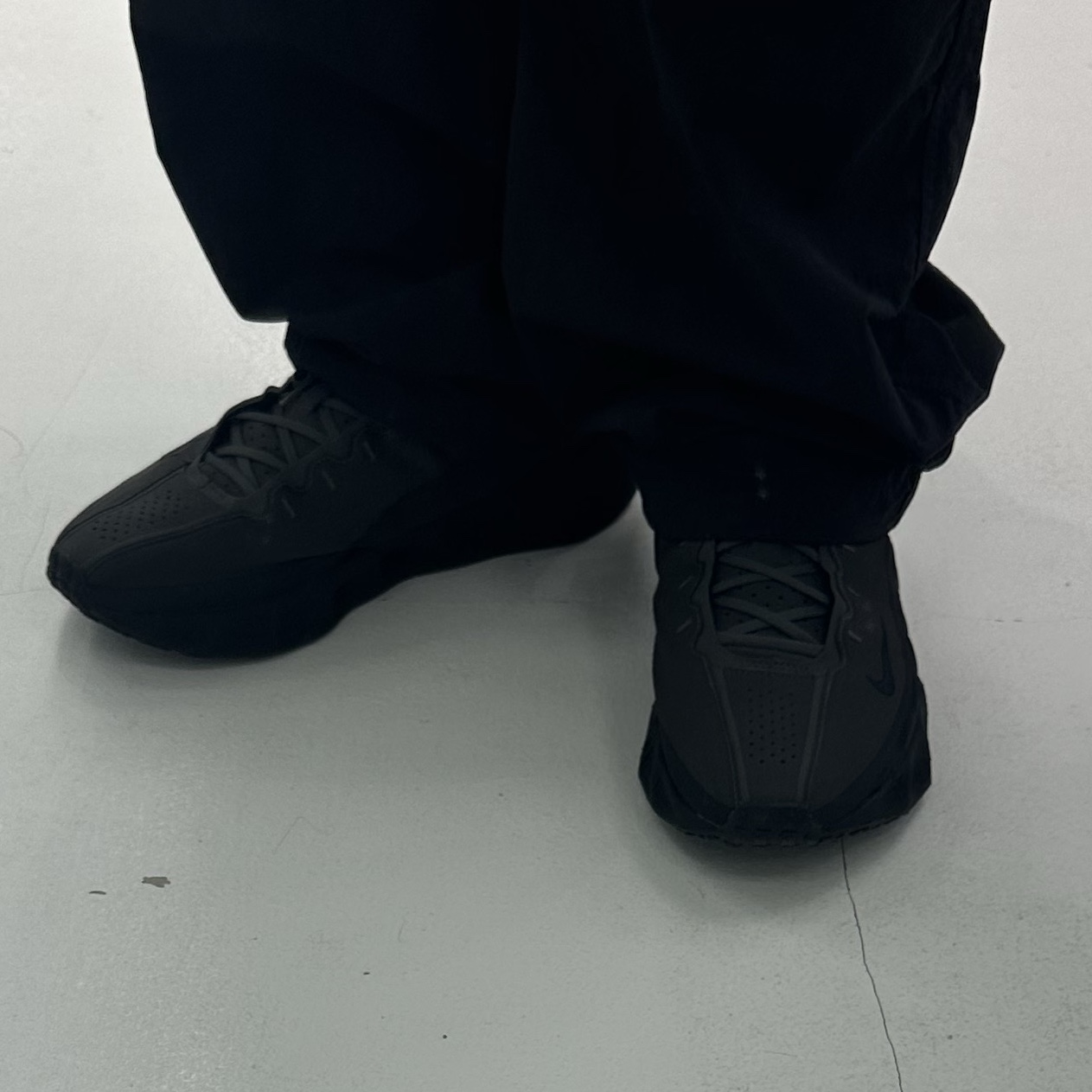 Nike x Hyein Seo Ava Rover Black 착용 스타일