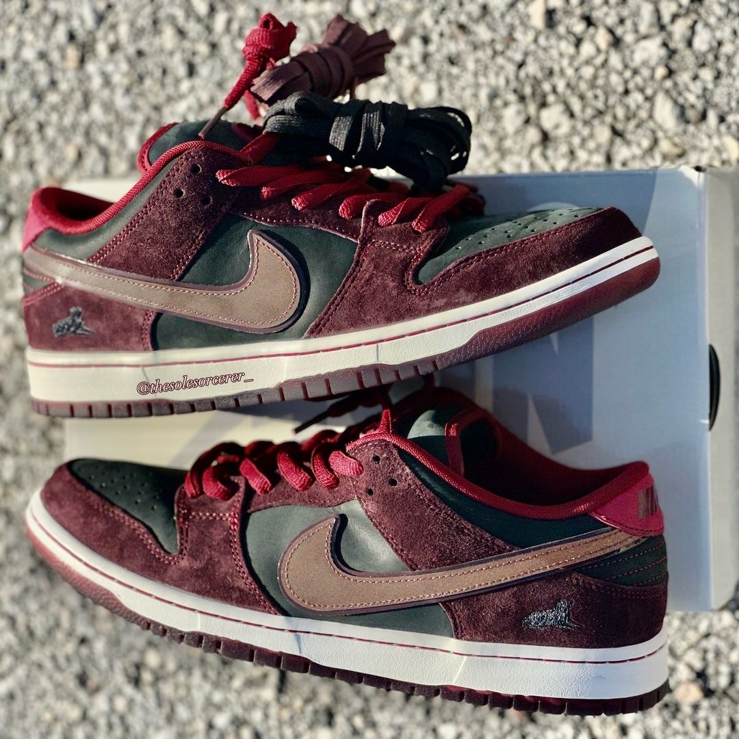Nike x Riot Skateshop SB Dunk Low Pro Mahogany and Team Red 착용 스타일 - 1