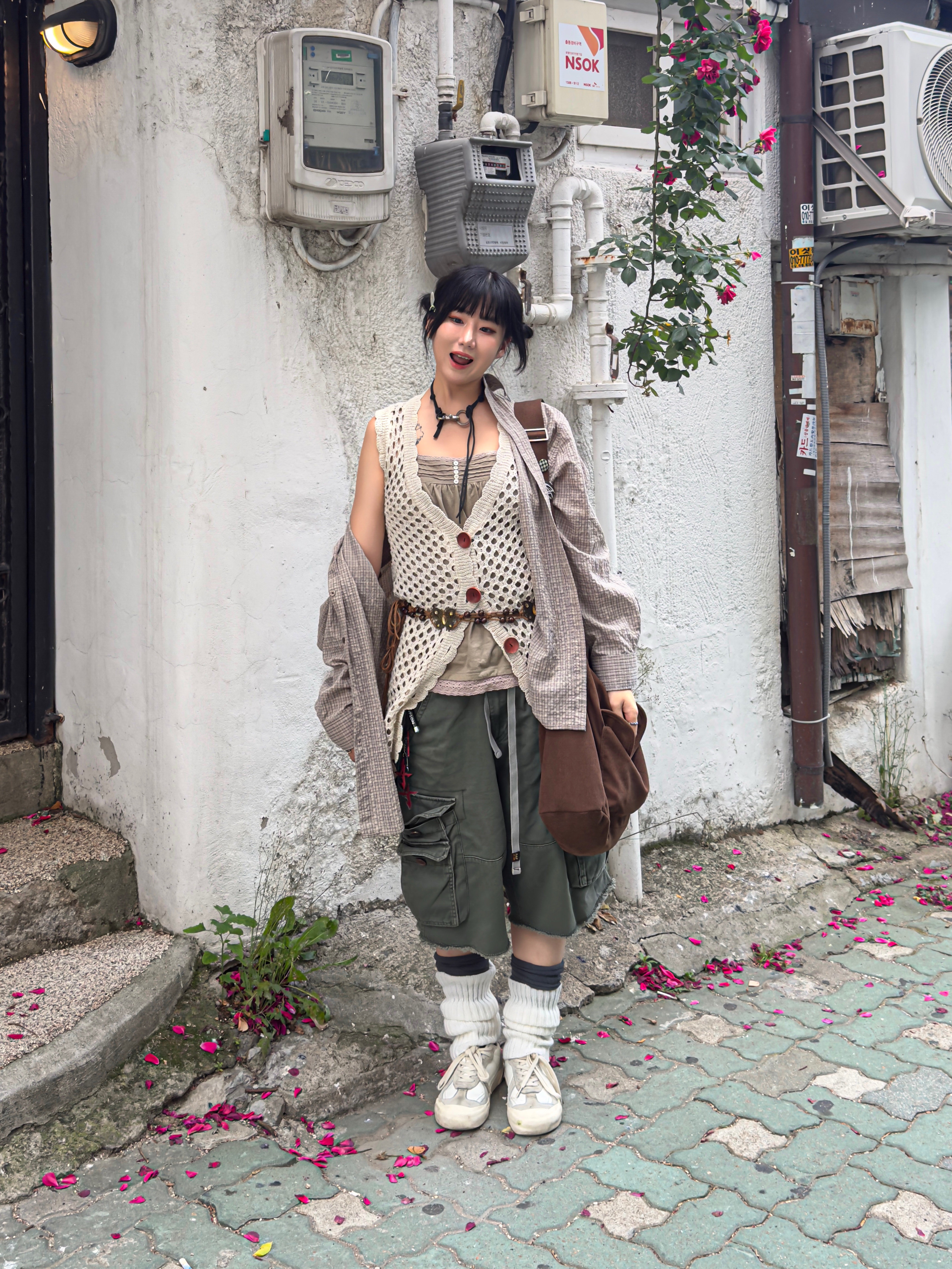 Our Legacy Ladon Leather Keychain Black 착용 스타일 - 4
