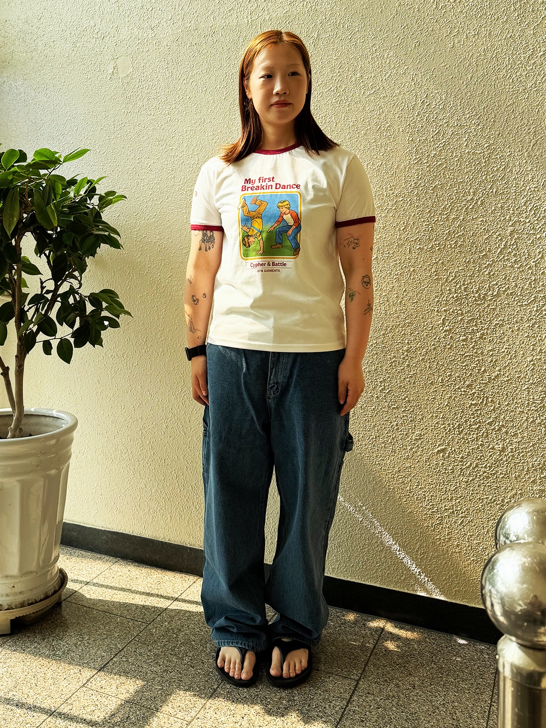 QT8 GARMENTS My First Breakin’Ringer W Tee Burgundy, QT8 Garments TL Denim Carpenter Pant Deep Blue 착용 스타일 - 2