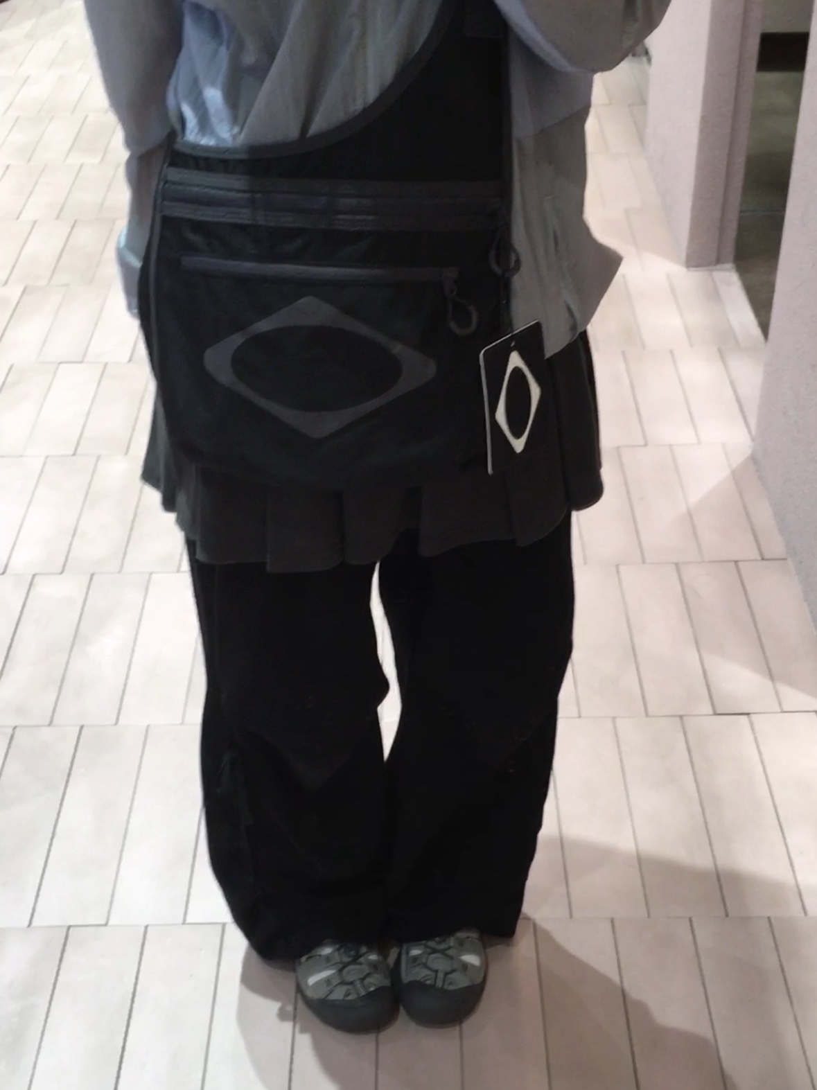 Sansan Gear Air Dash Jacket Light Grey - 24SS, Mischief Lightweight Flat Cross Bag Black 착용 스타일 - 2