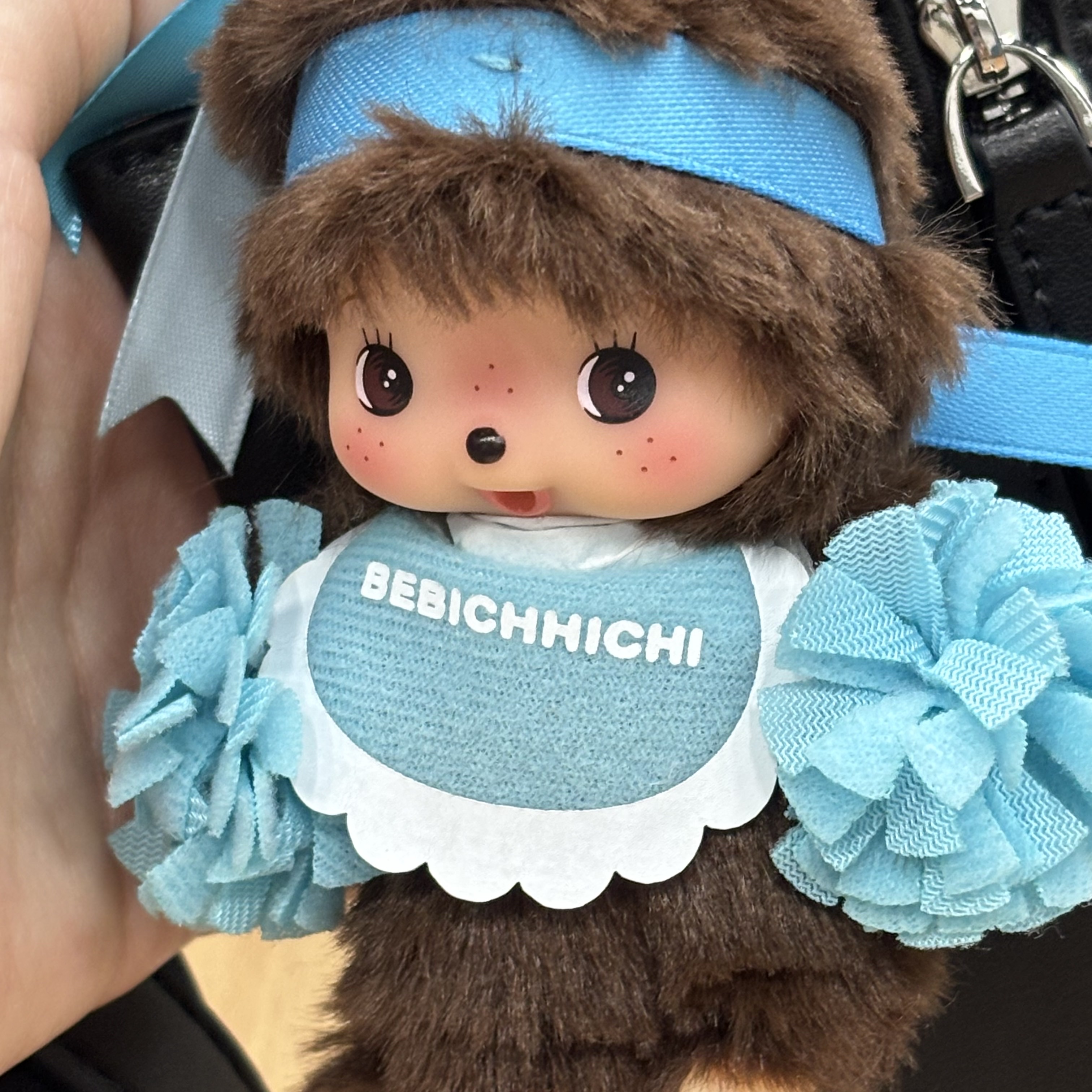 Monchhichi Happy Color Bebichhichi Boy Key Chain Blue 착용 스타일