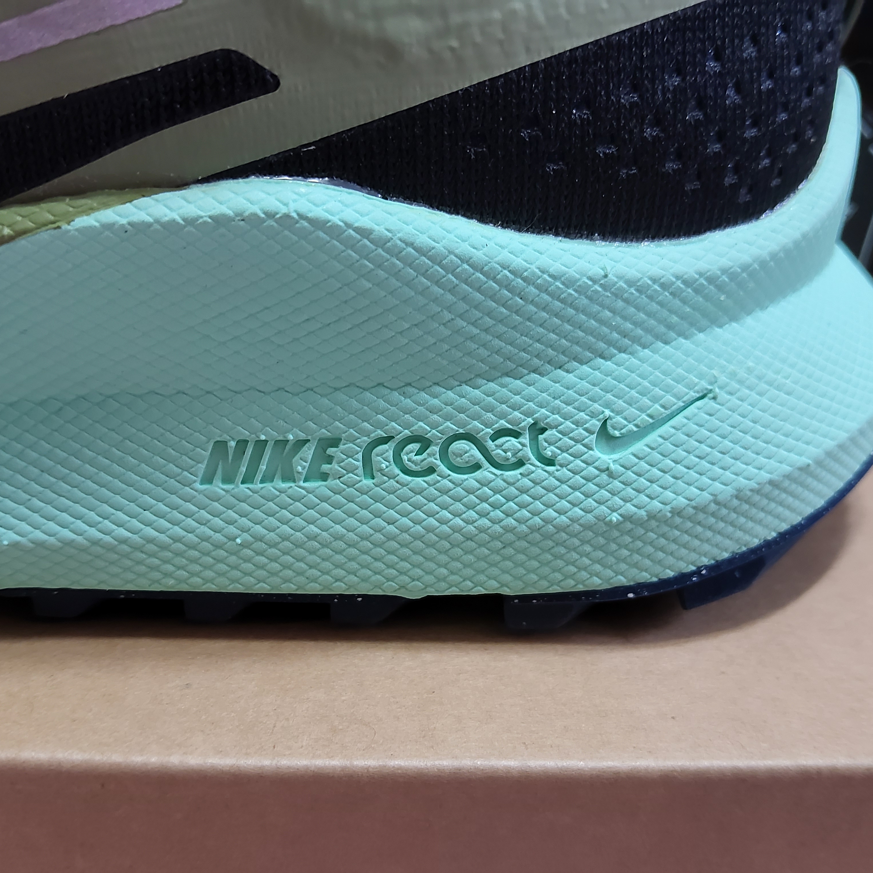 Nike React Pegasus Trail 4 Black Alligator 착용 스타일 - 6