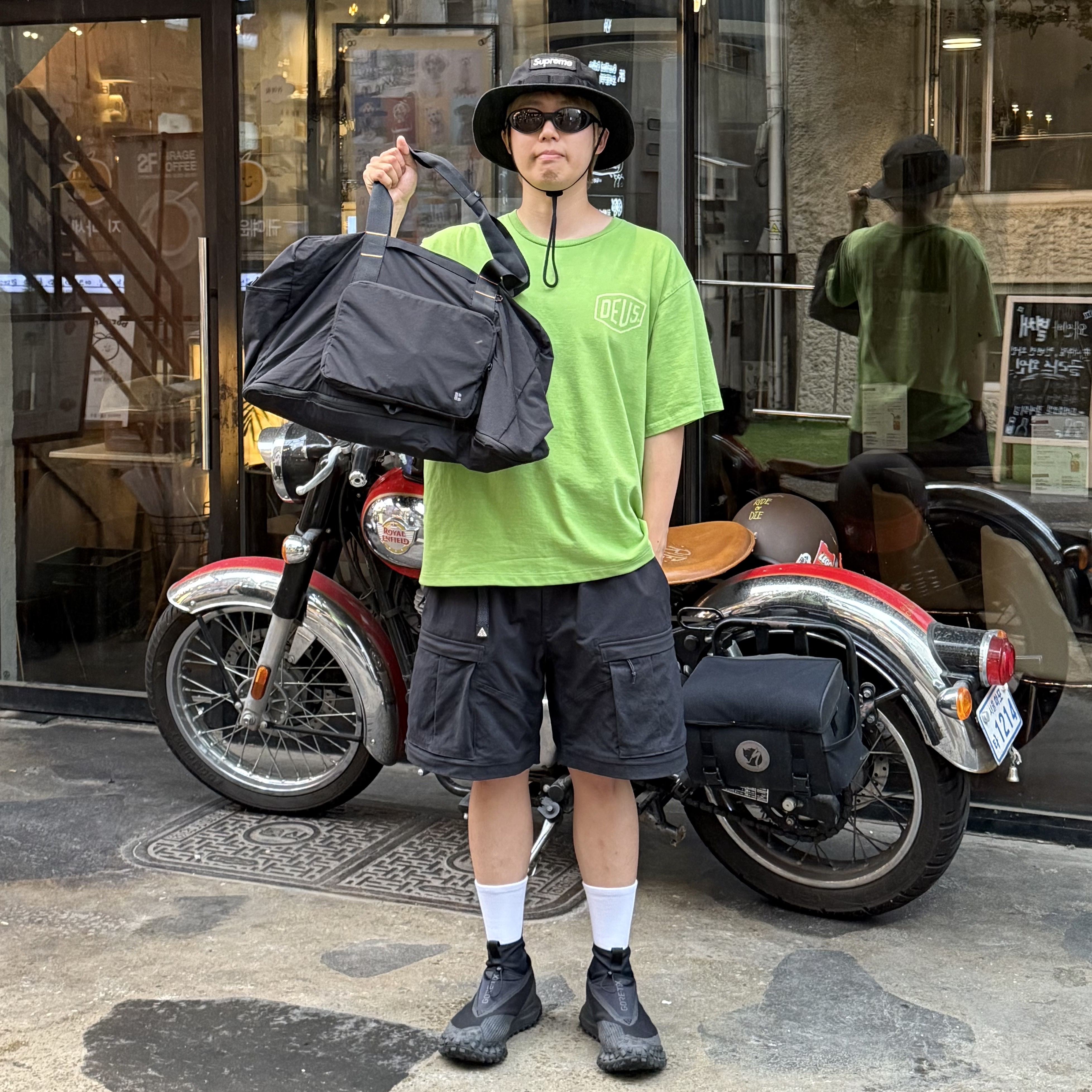 Oakley Eye Jacket Redux Matte Black Frame Prizm Grey Lenses High Bridge Fit, Supreme Military Boonie Black - 24FW 착용 스타일 - 2