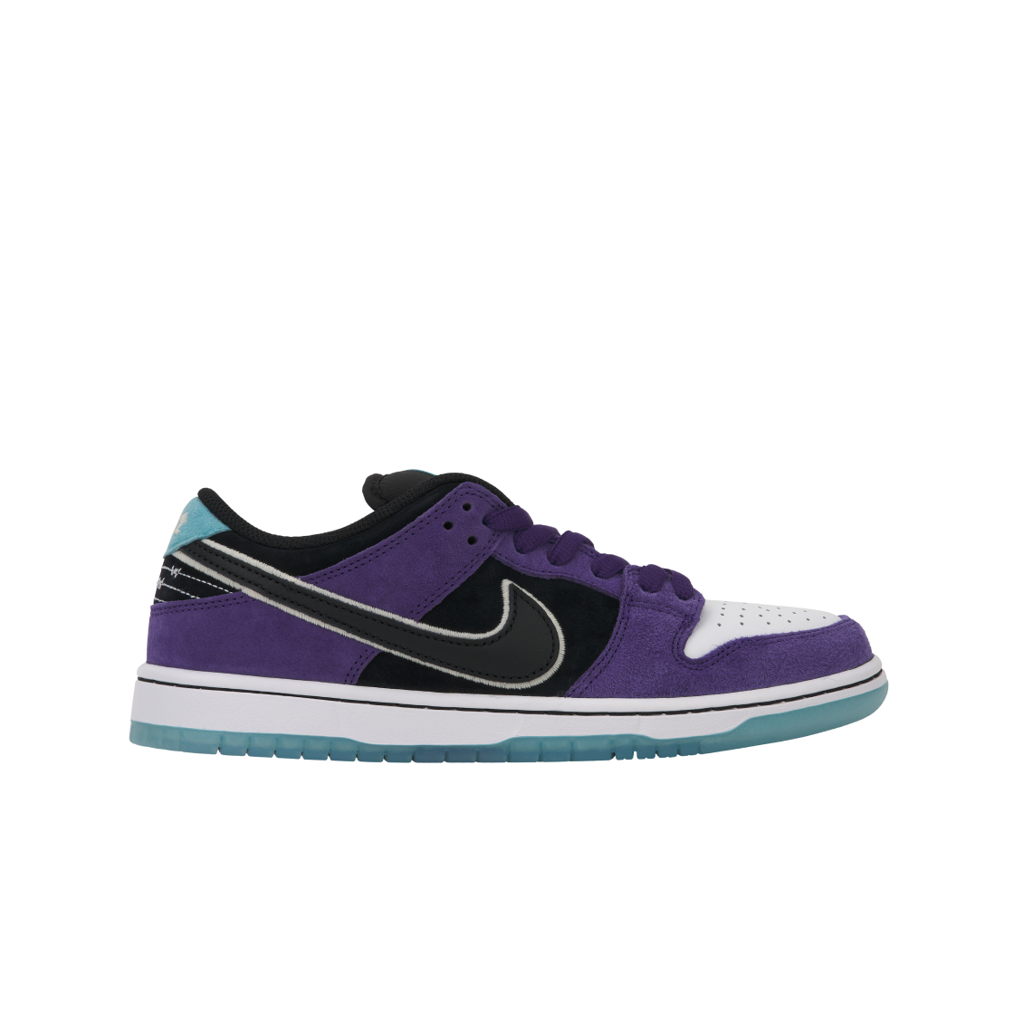 나이키 x 헤일리 윌슨 SB 덩크 로우 프로 블랙 앤 코트 퍼플(Nike x Hayley Wilson SB Dunk Low Pro Black and Court Purple)