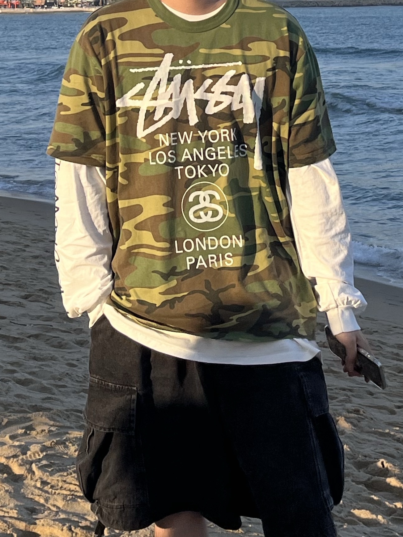 Stussy World Tour T-Shirts Camo 2025, Stussy International Pigment Dyed LS T-Shirts Natural 착용 스타일 - 2