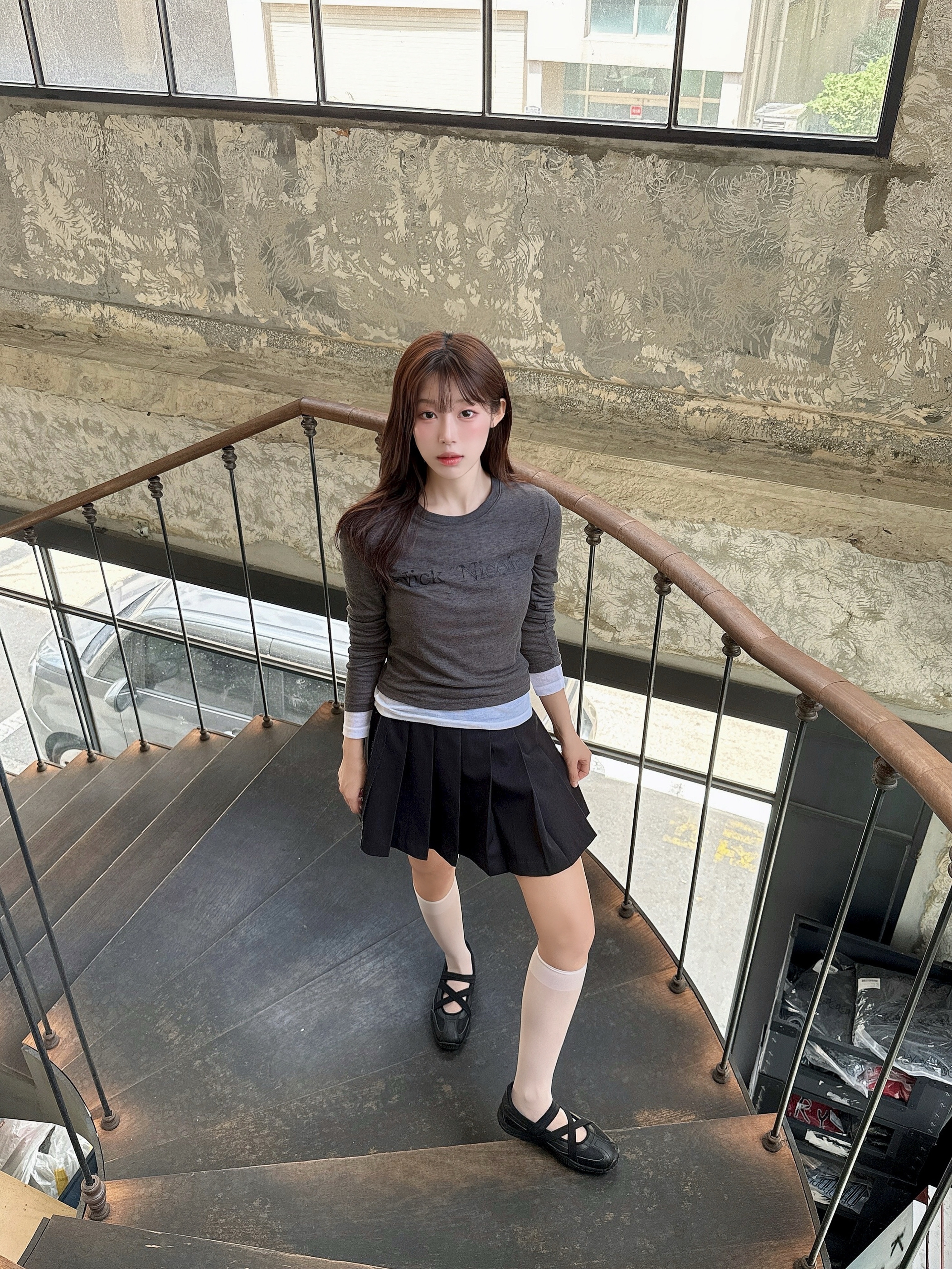 le coq sportif La Plie Mary Jane Black 착용 스타일 - 3