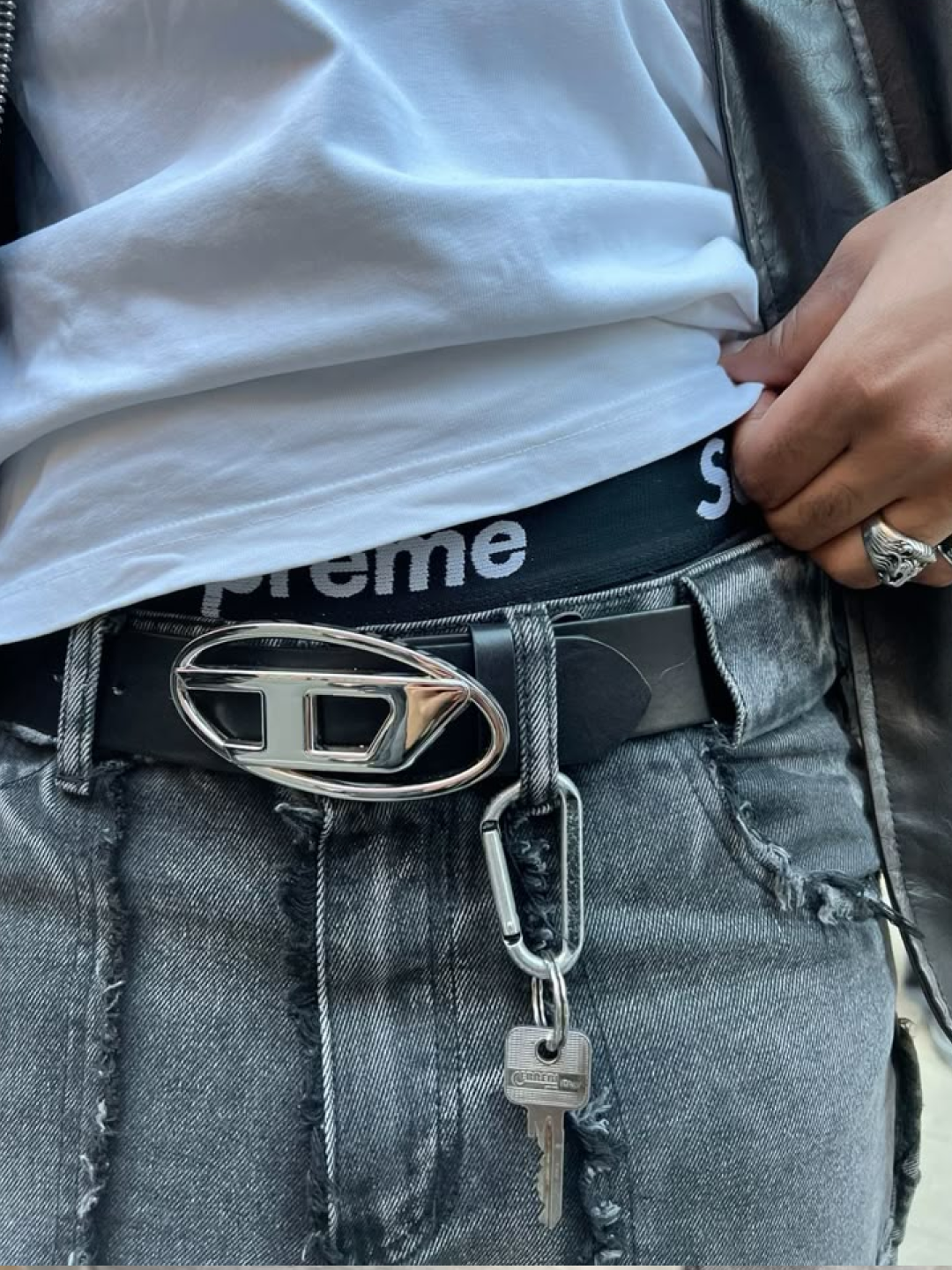 Diesel B-1DR Leather Belt with D Buckle Black, Stussy Rodeo Belt Black 착용 스타일 - 2