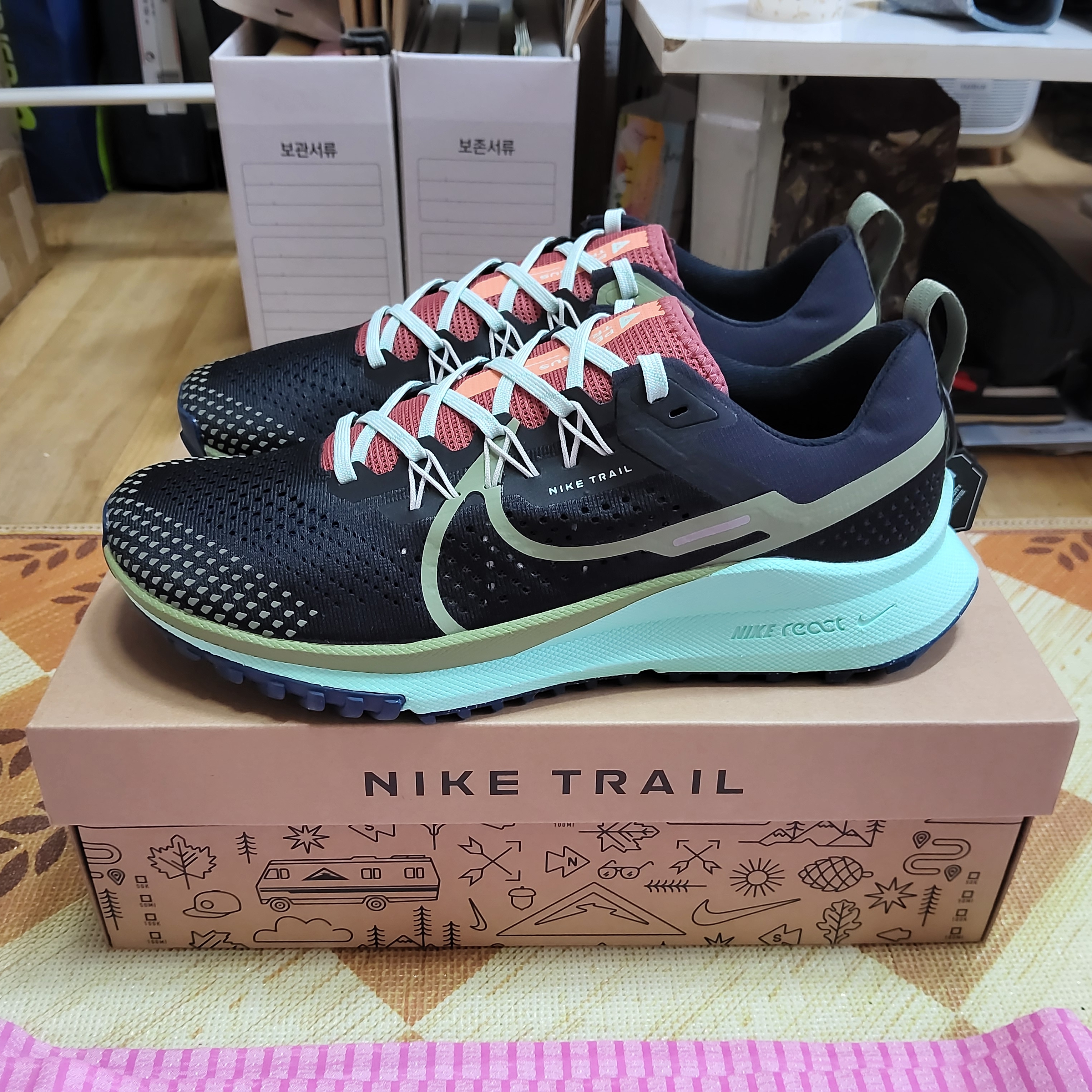 Nike React Pegasus Trail 4 Black Alligator 착용 스타일 - 1