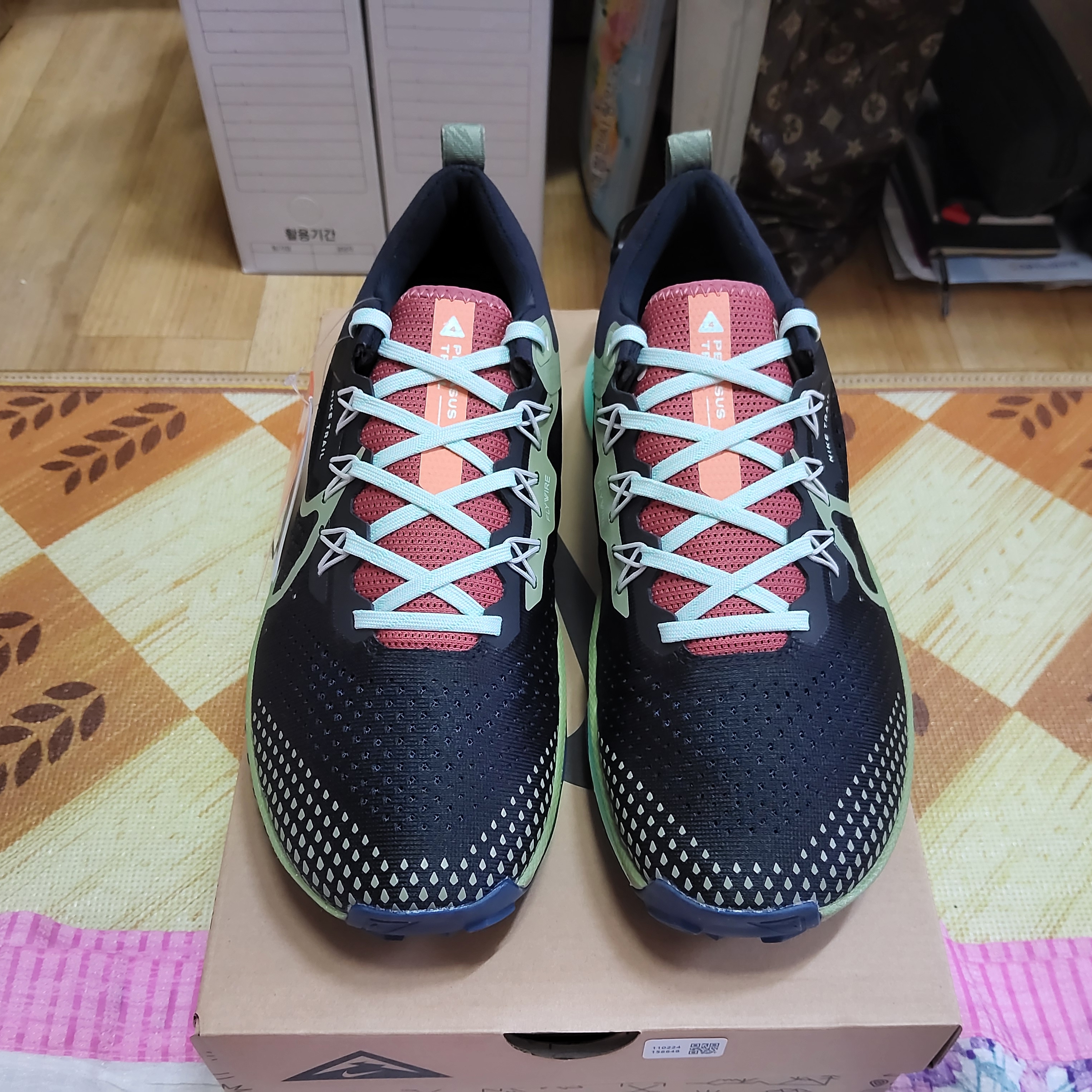 Nike React Pegasus Trail 4 Black Alligator 착용 스타일 - 2