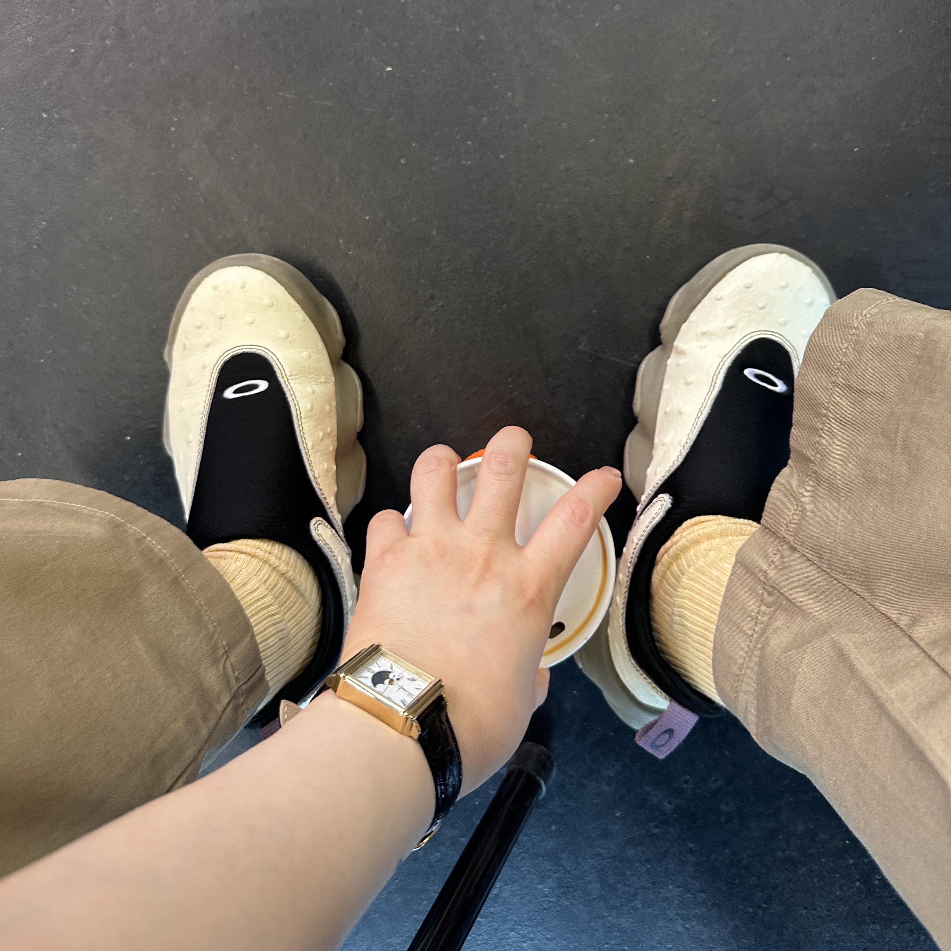 Timex x Noah Sun and Moon Watch Black Gold 착용 스타일