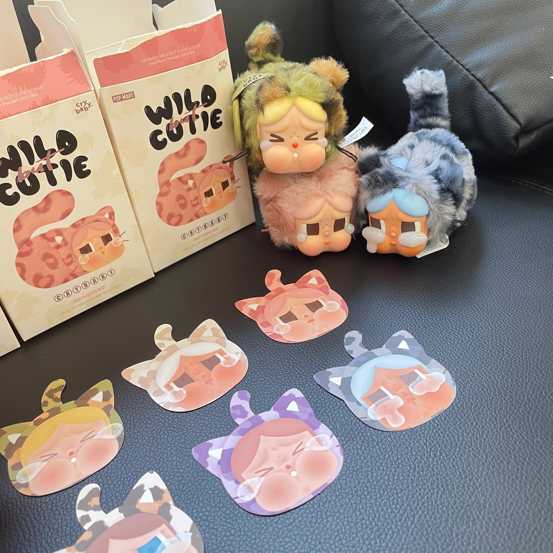 Pop Mart Crybaby Wild But Cutie Series Vinyl Plush Pendant (6 Blind Boxes) 착용 스타일 - 1