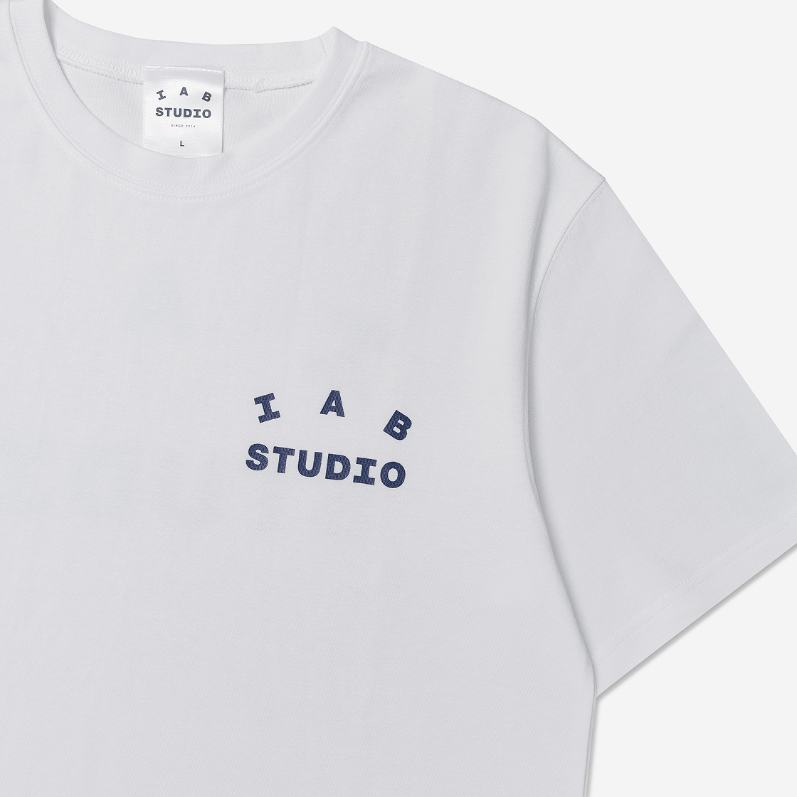 ★送料 関税込★IAB Studio★IAB Studio T-Shirt White Burgundy s-l1200.png