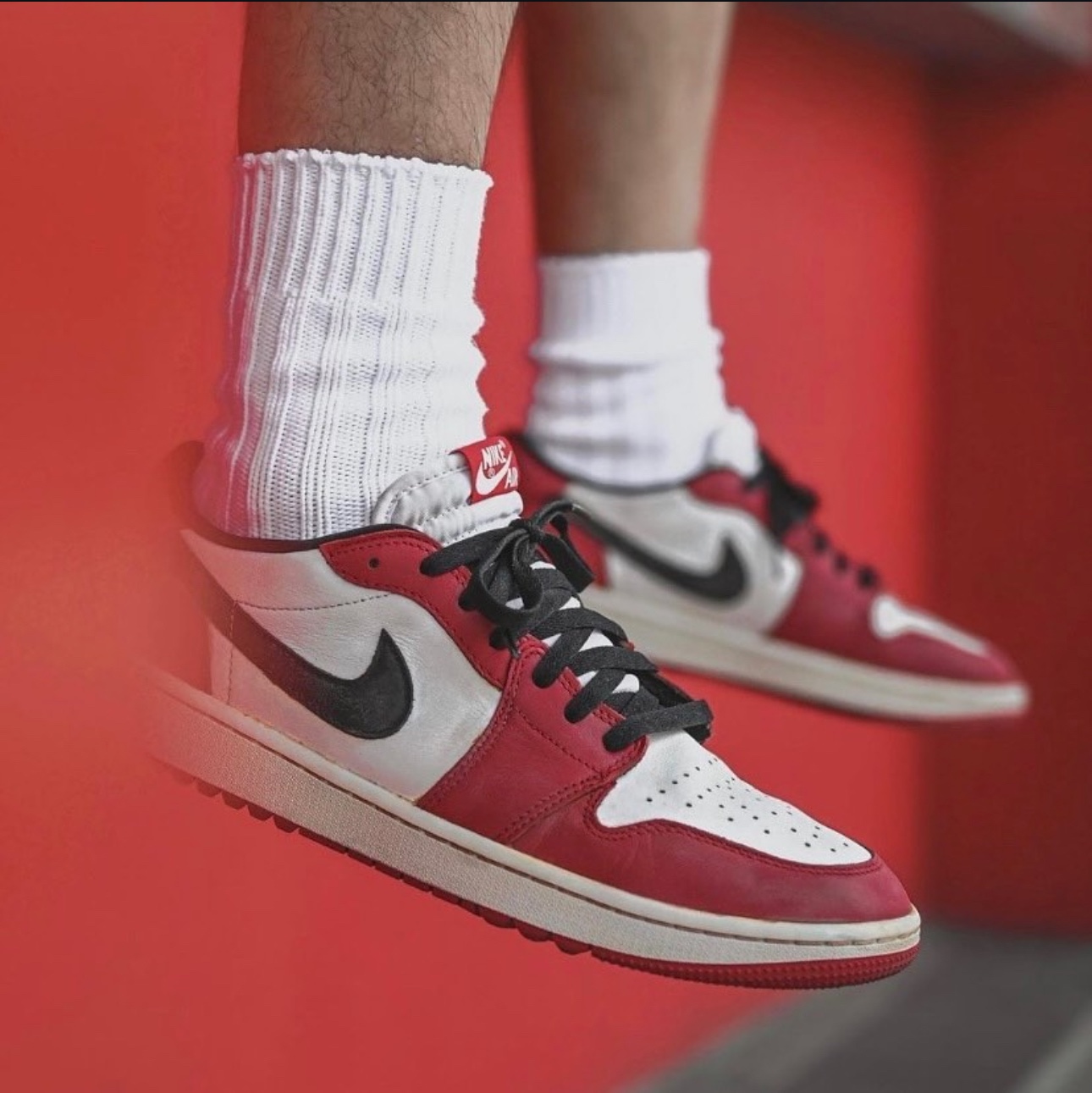 Jordan 1 Low Golf Chicago 착용 스타일 - 3