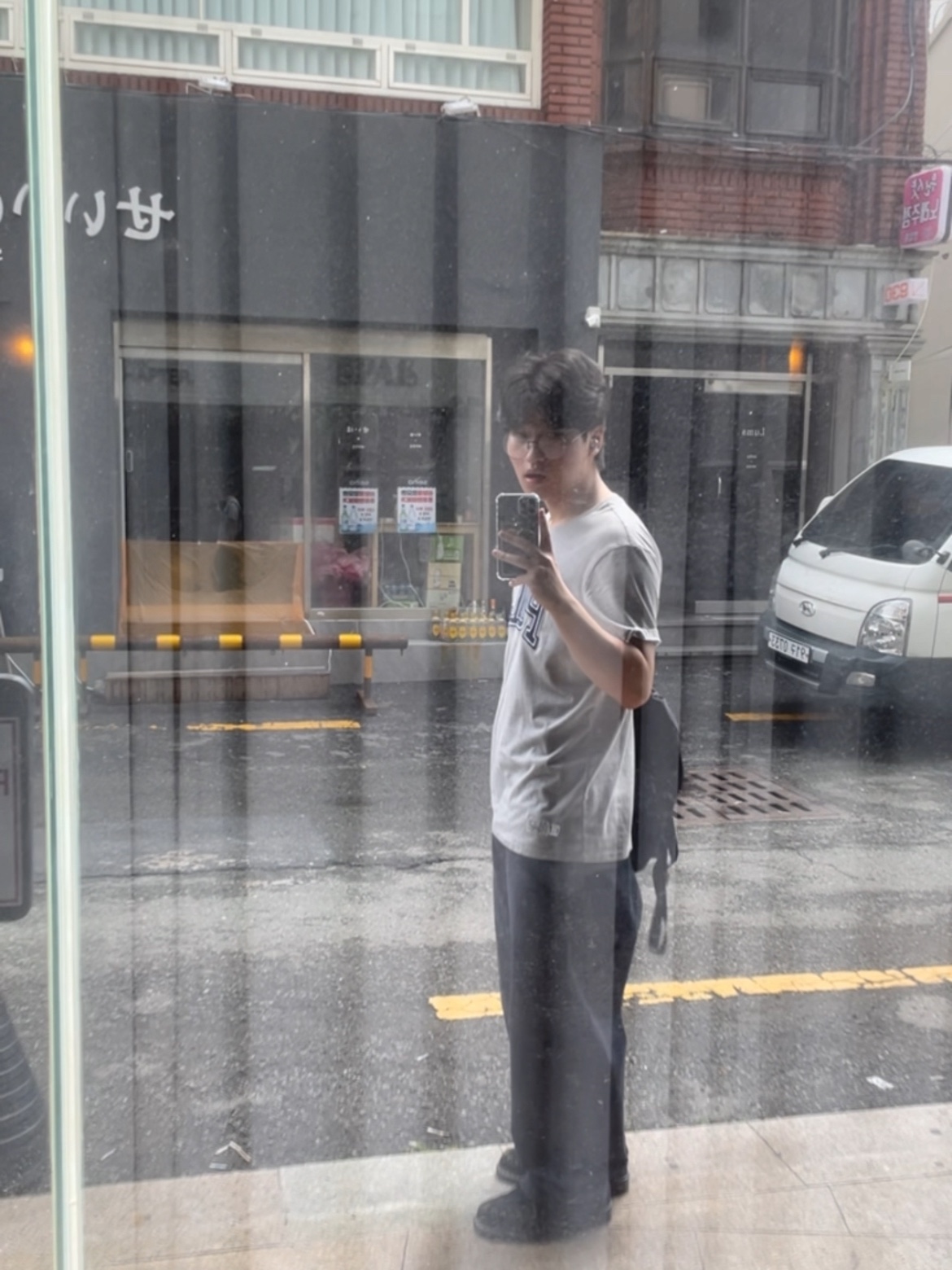 The North Face Purple Label Mountain Wind Day Pack Black, Dr. Martens 1461 Desert Oasis Suede Black 착용 스타일 - 1