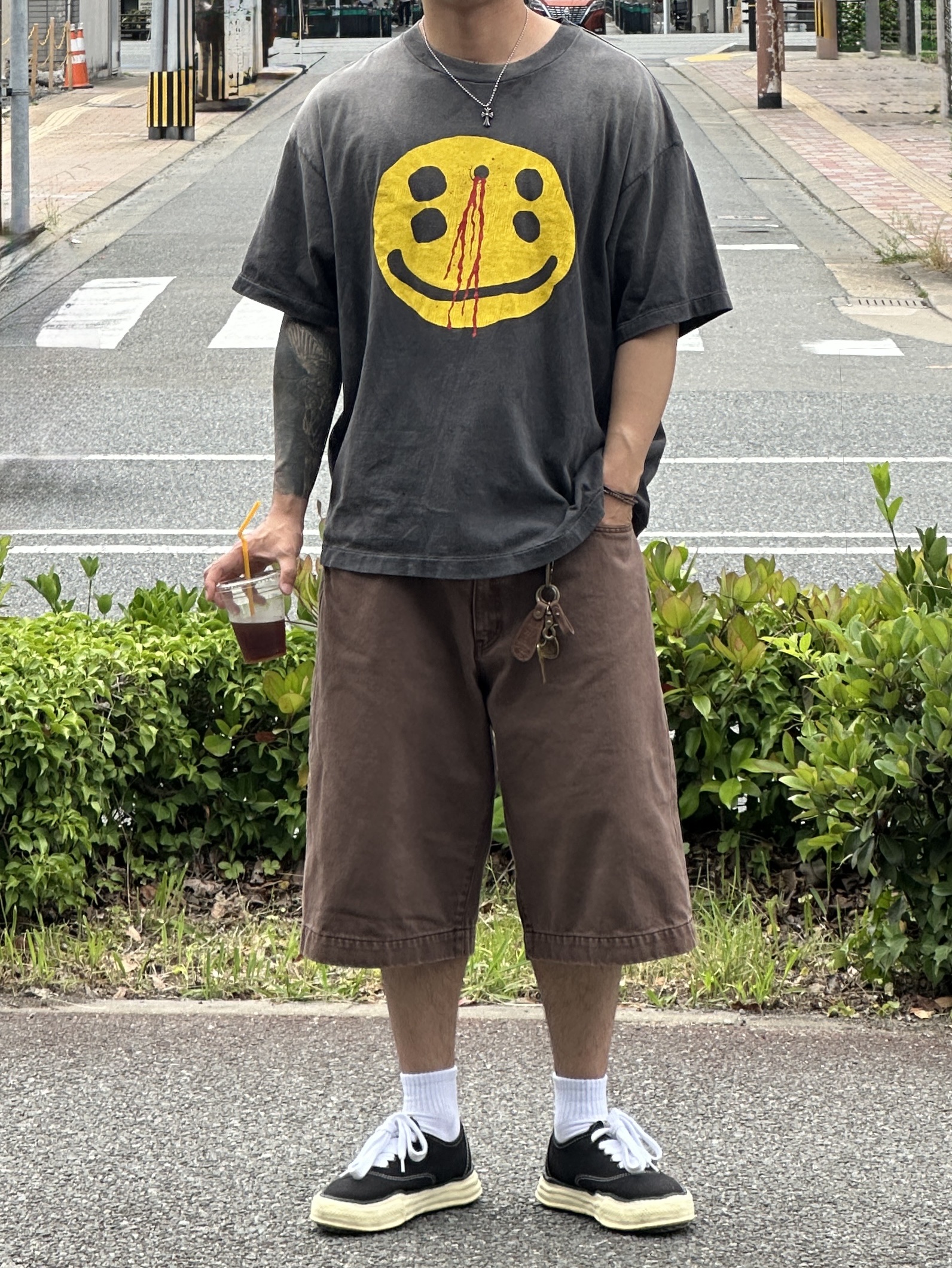 Saint Mxxxxxx x Cactus Plant Flea Market Smile S/S T-Shirt Black, Maison Mihara Yasuhiro Baker OG Sole OD Canvas Low-top Sneakers Black 착용 스타일 - 1