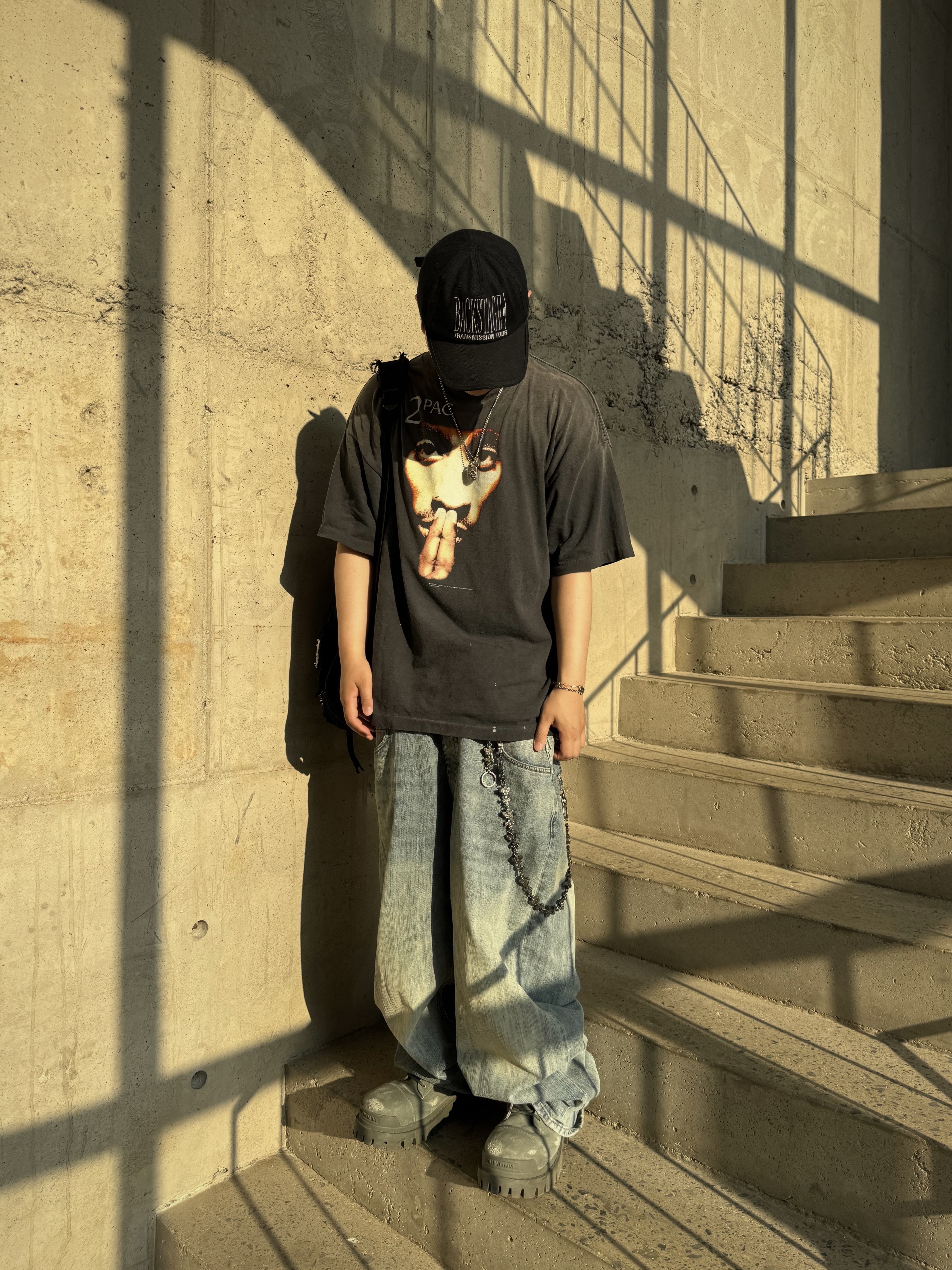 Saint Mxxxxxx x 2Pac S/S T-Shirt Black - 25SS, Balenciaga Combat Strike 20mm Boot Kaki 착용 스타일