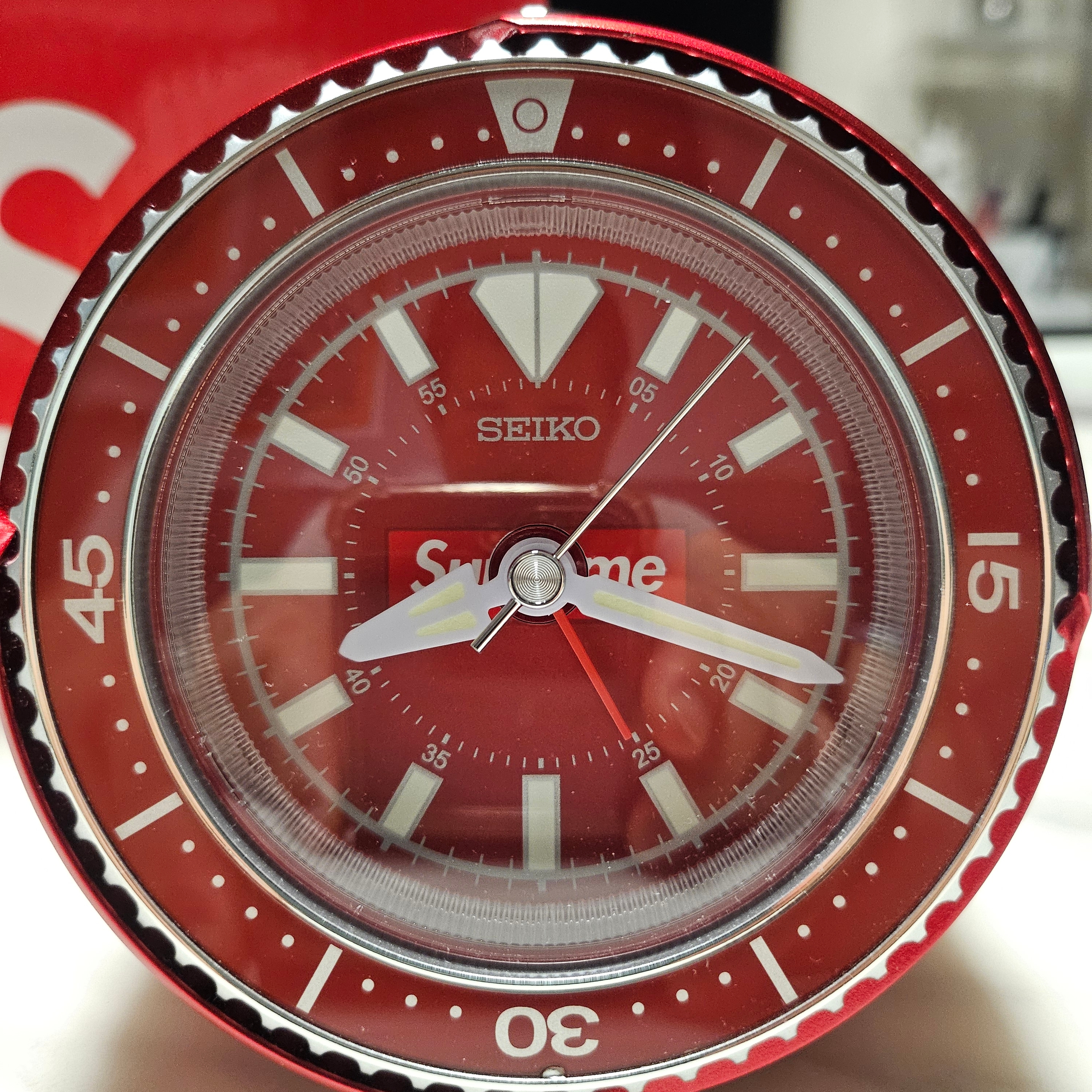 Supreme x Seiko Mai Alarm Clock Red - 25SS 착용 스타일 - 2