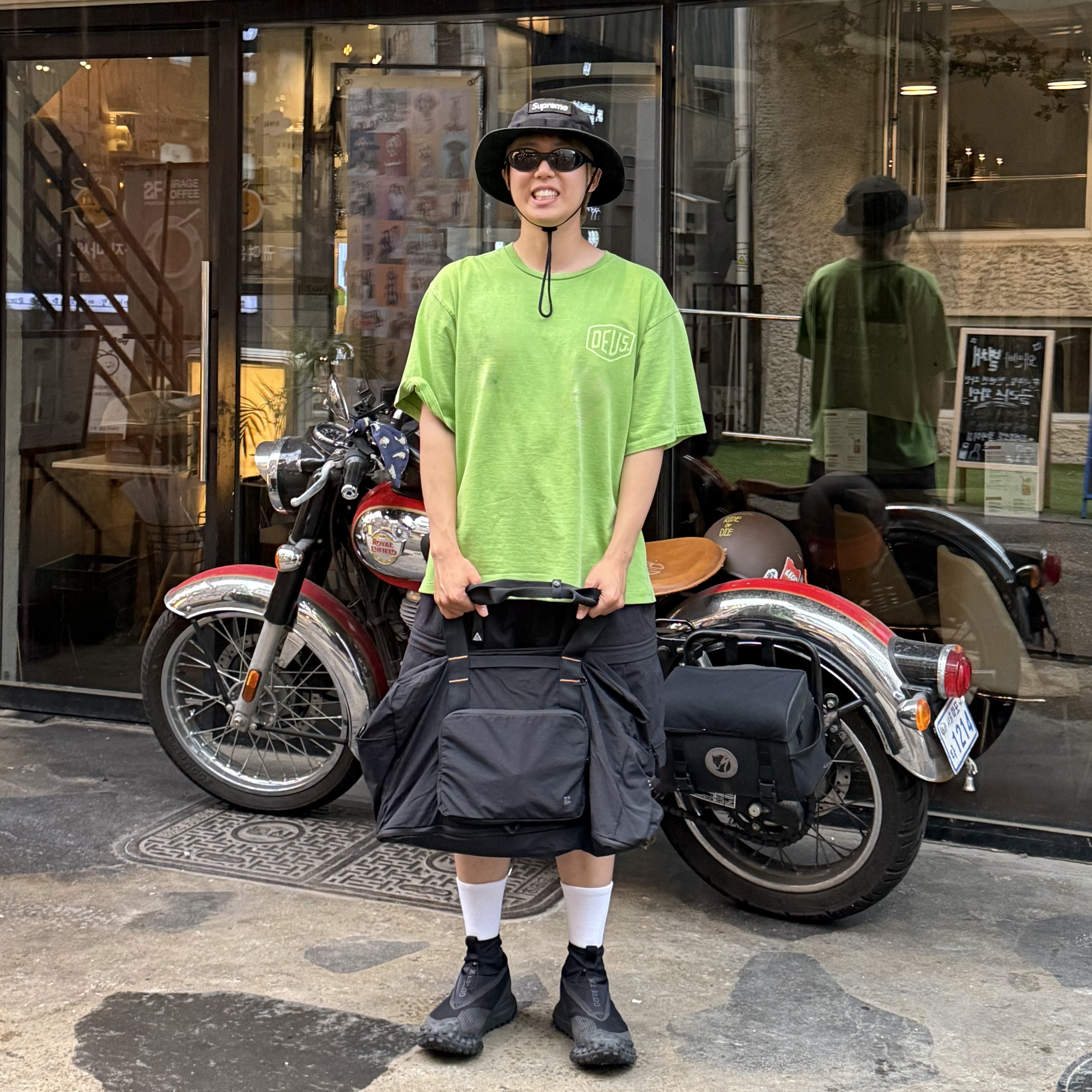 Oakley Eye Jacket Redux Matte Black Frame Prizm Grey Lenses High Bridge Fit, Supreme Military Boonie Black - 24FW 착용 스타일 - 1