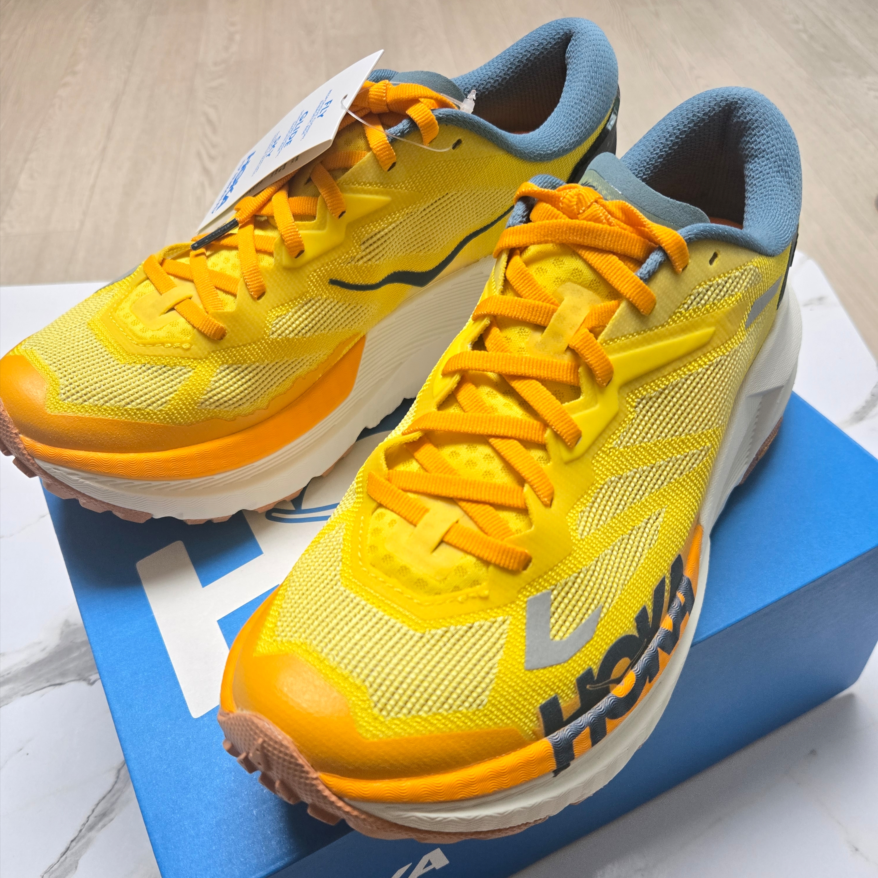 Hoka Mafate X Zest Mountain Fog 착용 스타일