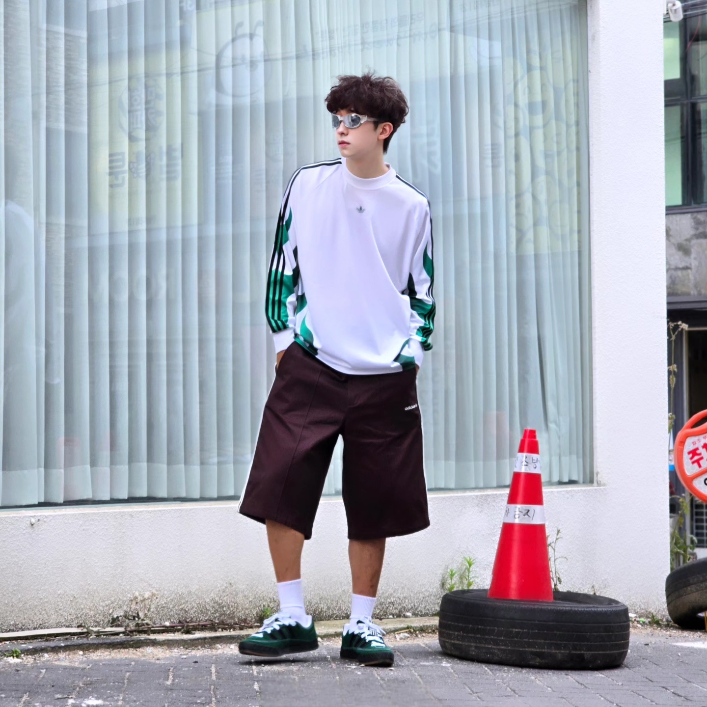 Adidas Flames Bike Shirt White - KR Sizing, Adidas Flames Bike Shirt White - US Sizing 착용 스타일 - 3