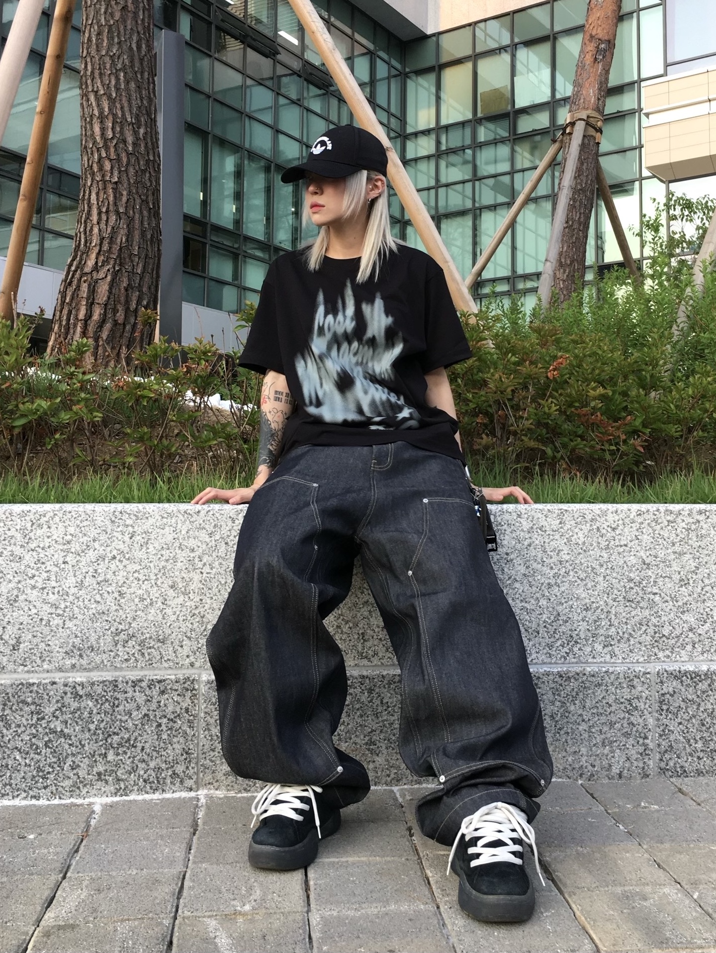 ERL Vamp Skate Shoe Pirate Black, Adidas x BAPE Baseball Cap Black 착용 스타일 - 3