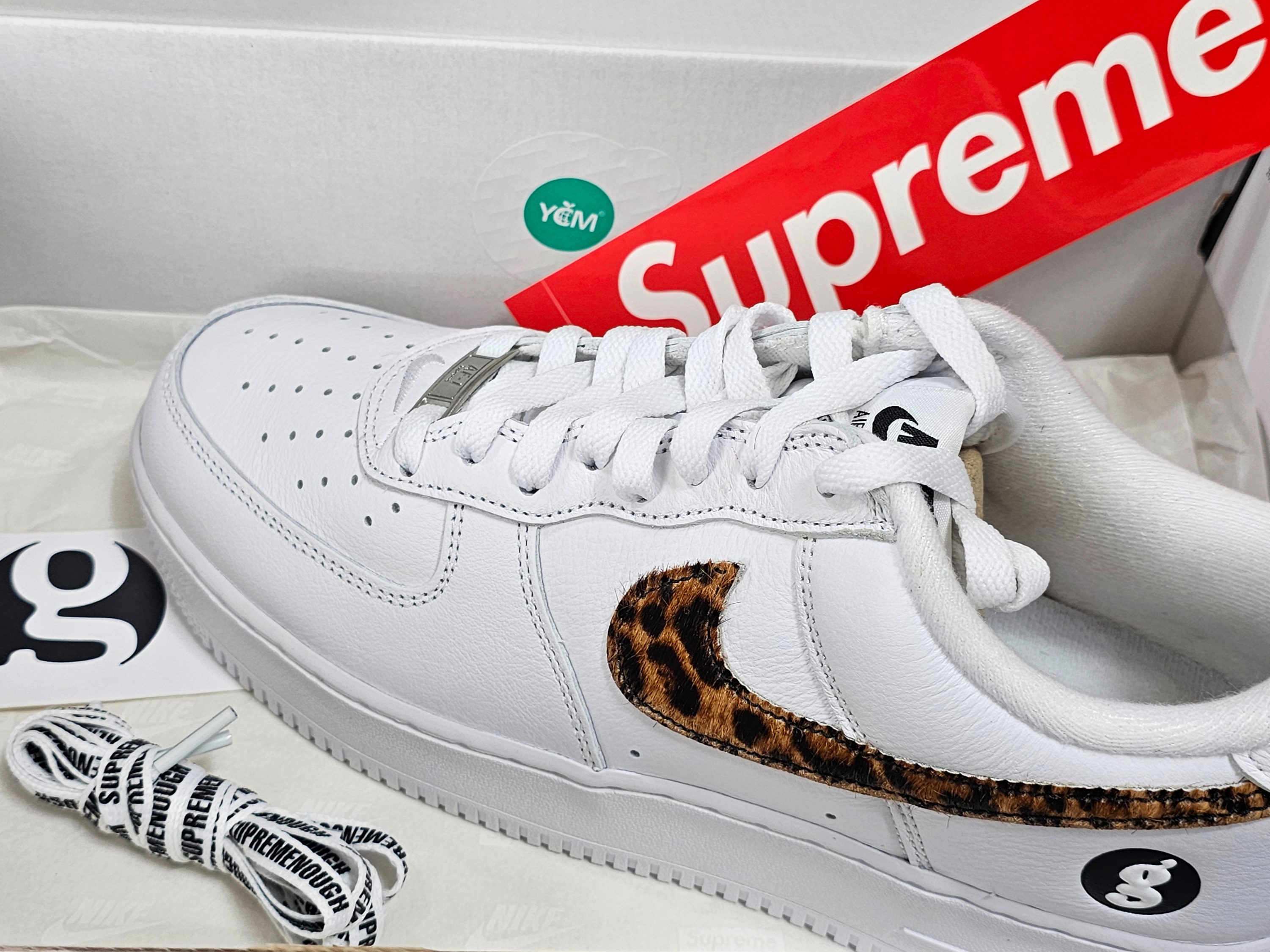 Nike x Supreme x GOODENOUGH Air Force 1 Low White - 25SS 착용 스타일 - 1