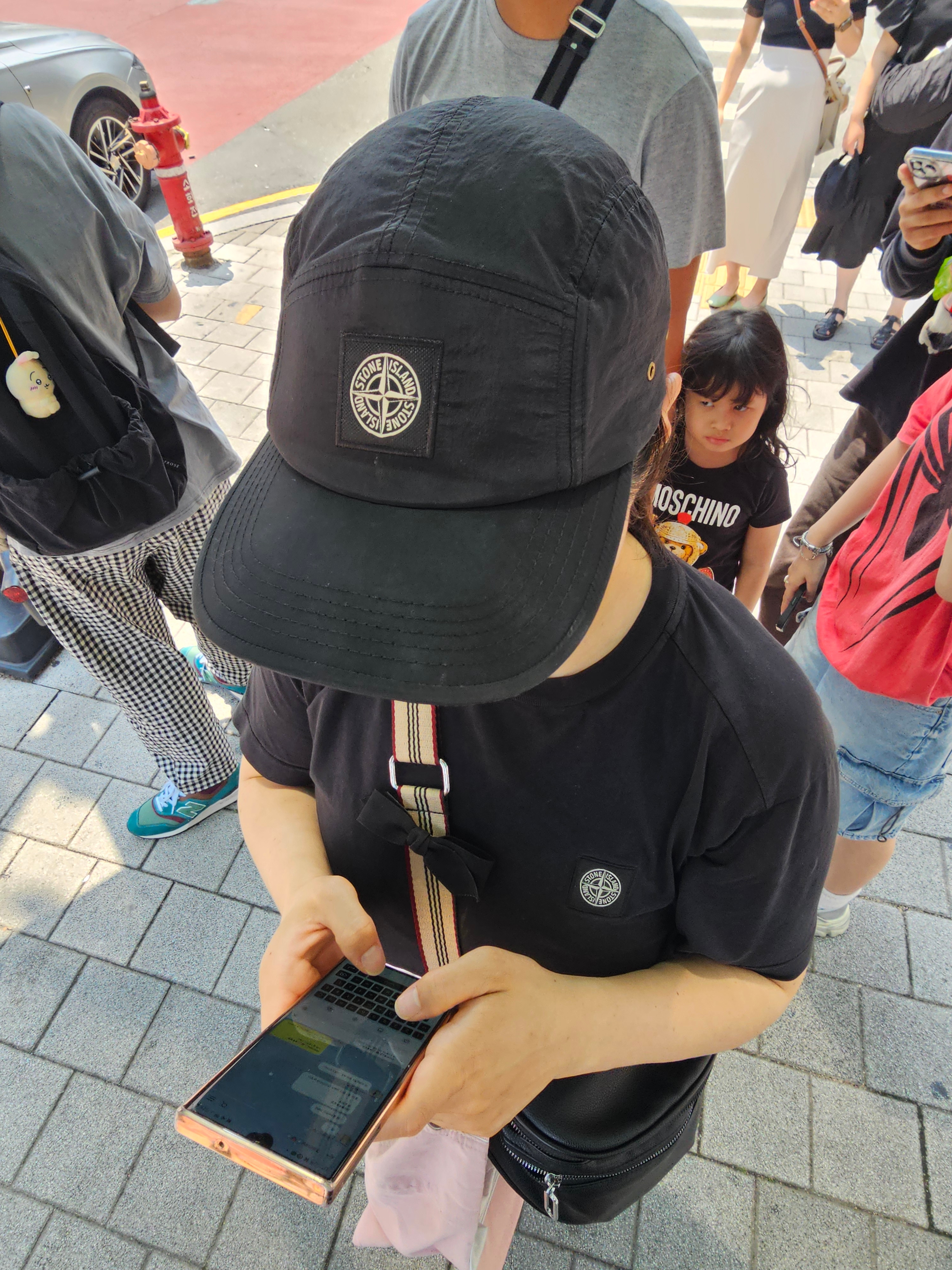 Stone Island 2100039 60/2 Cotton Jersey Slim Fit T-Shirt with Compass Logo Patch Black - 25SS 착용 스타일