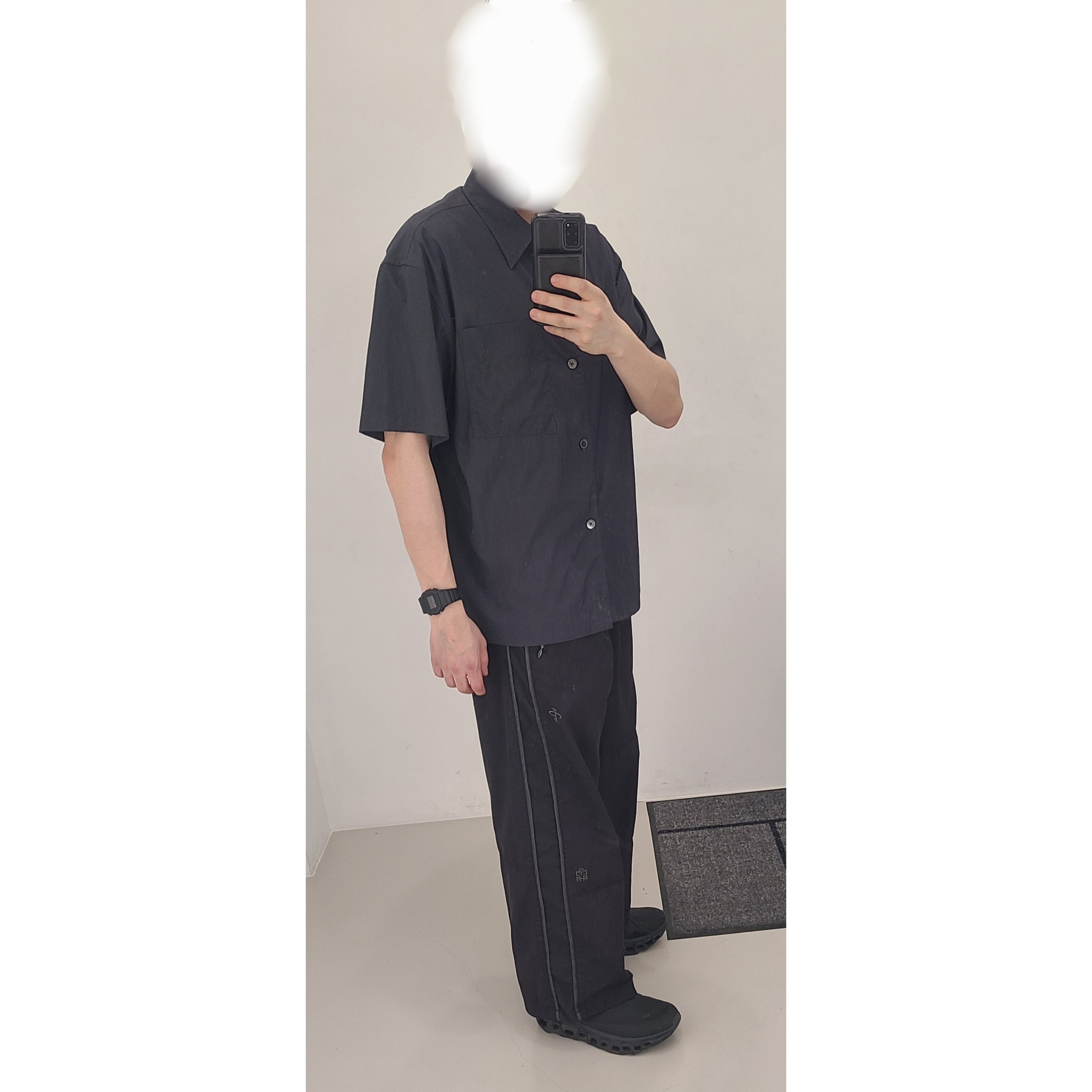 Polyteru 1011 Nylon Track Pants Triple Black, Casio G-Shock DW-5600UBB-1DR 착용 스타일 - 2
