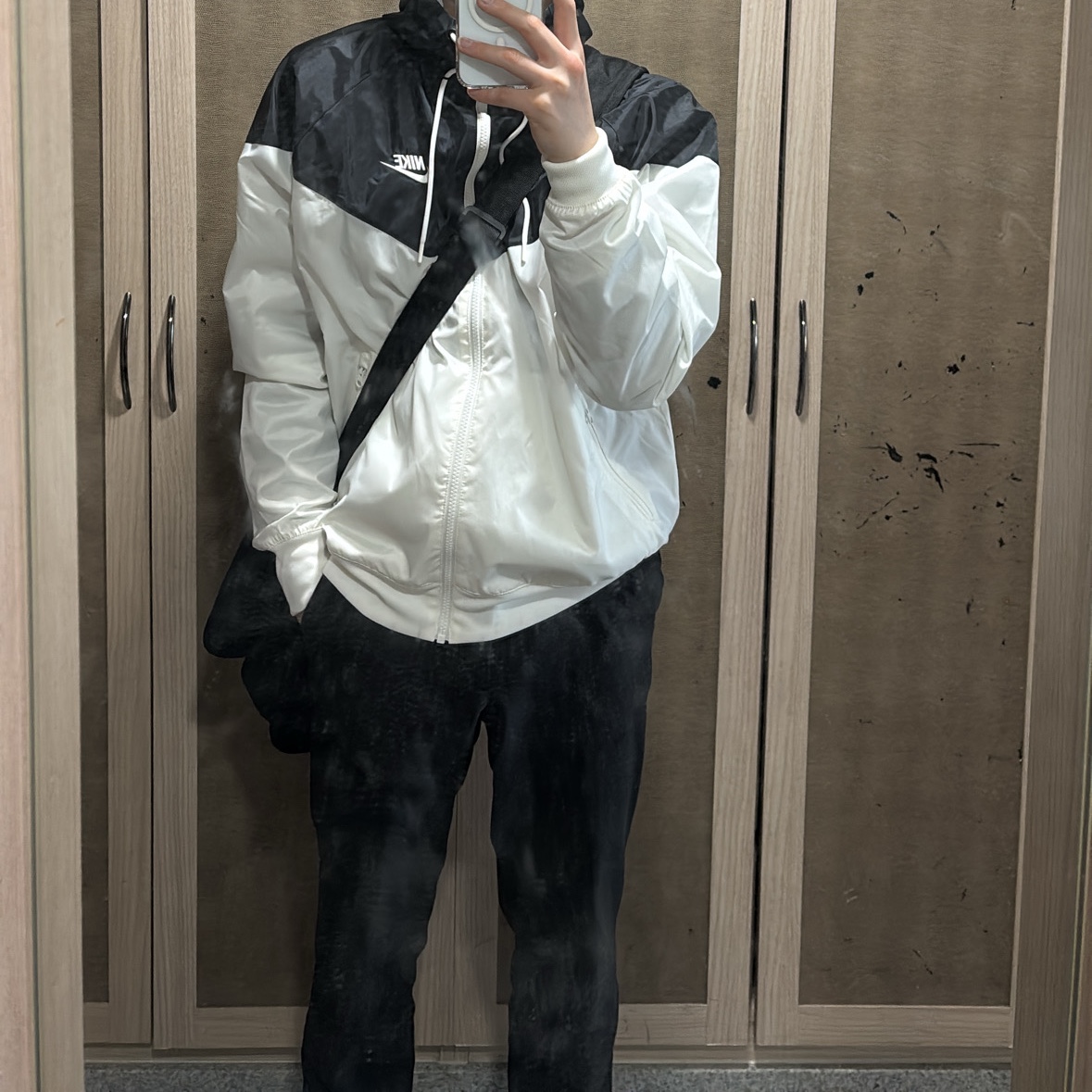 Nike NSW Windrunner Hooded Jacket Sail Black - Asia 착용 스타일