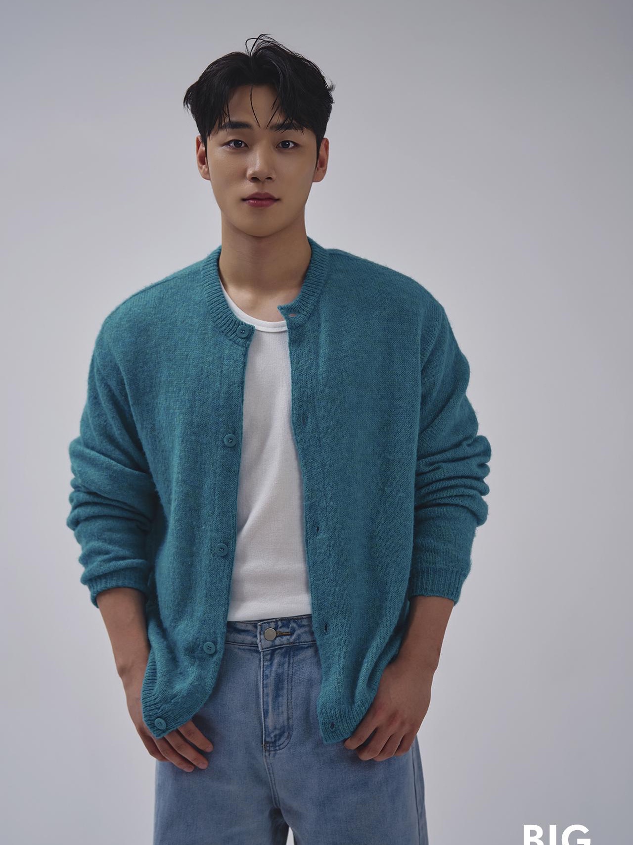 STU Round Neck Cardigan Mint 착용 스타일
