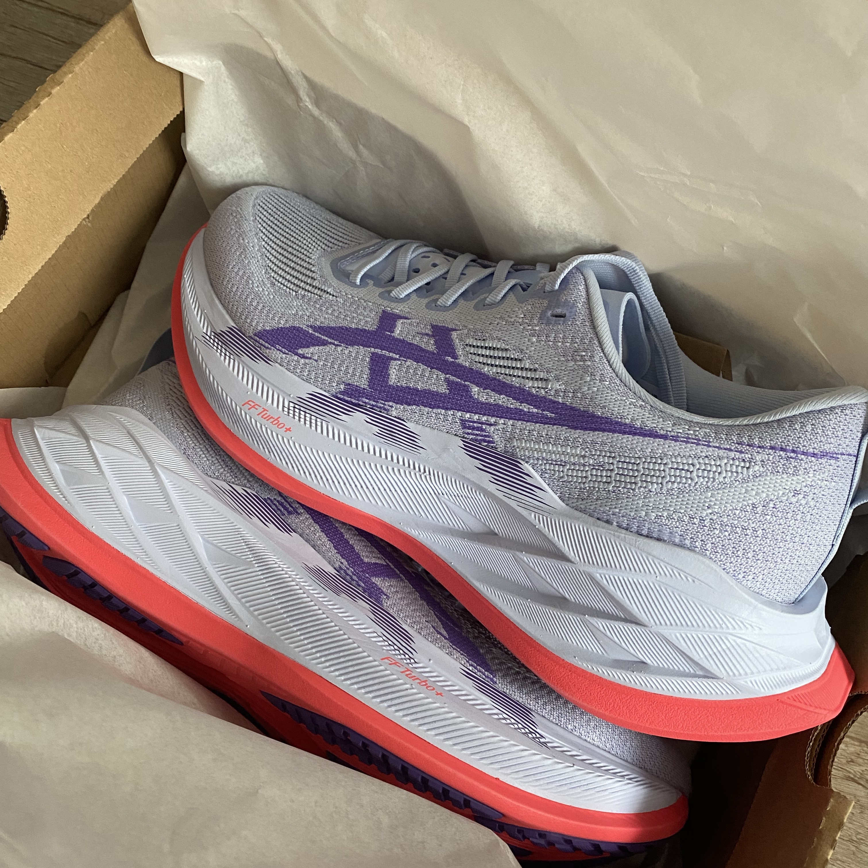Asics Superblast 2 Blue Fade Edo Purple 착용 스타일