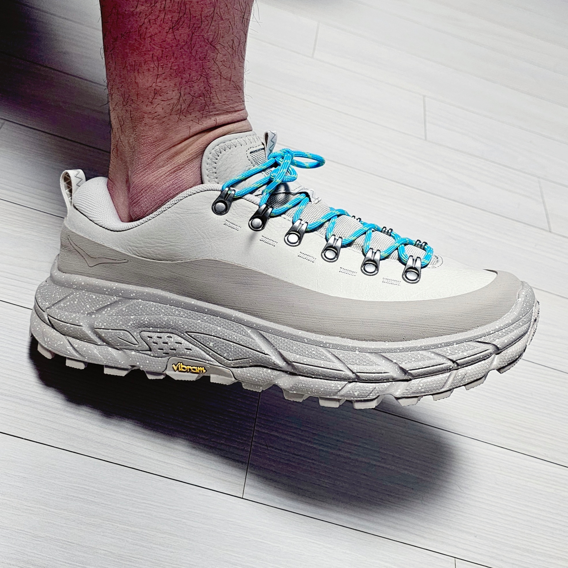 Hoka Tor Summit 2 Oat Milk Oxford Tan 착용 스타일