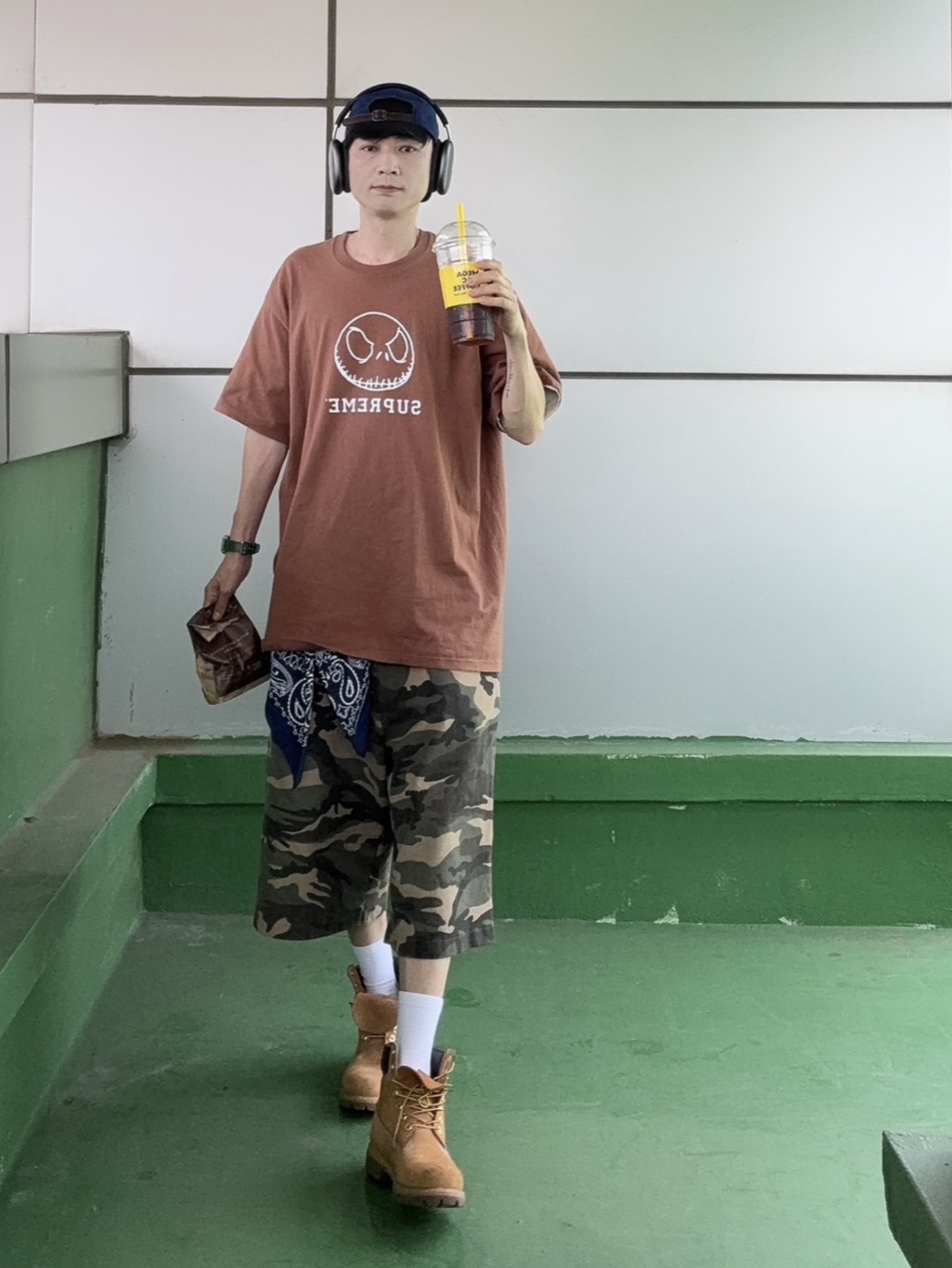 Timberland Premium 6 inch Waterproof Boot Wheat Nubuck - Medium, SLOW RECORD HOUSE Carpenter Bermuda Wide Camo Pants Vintage Green 착용 스타일 - 1