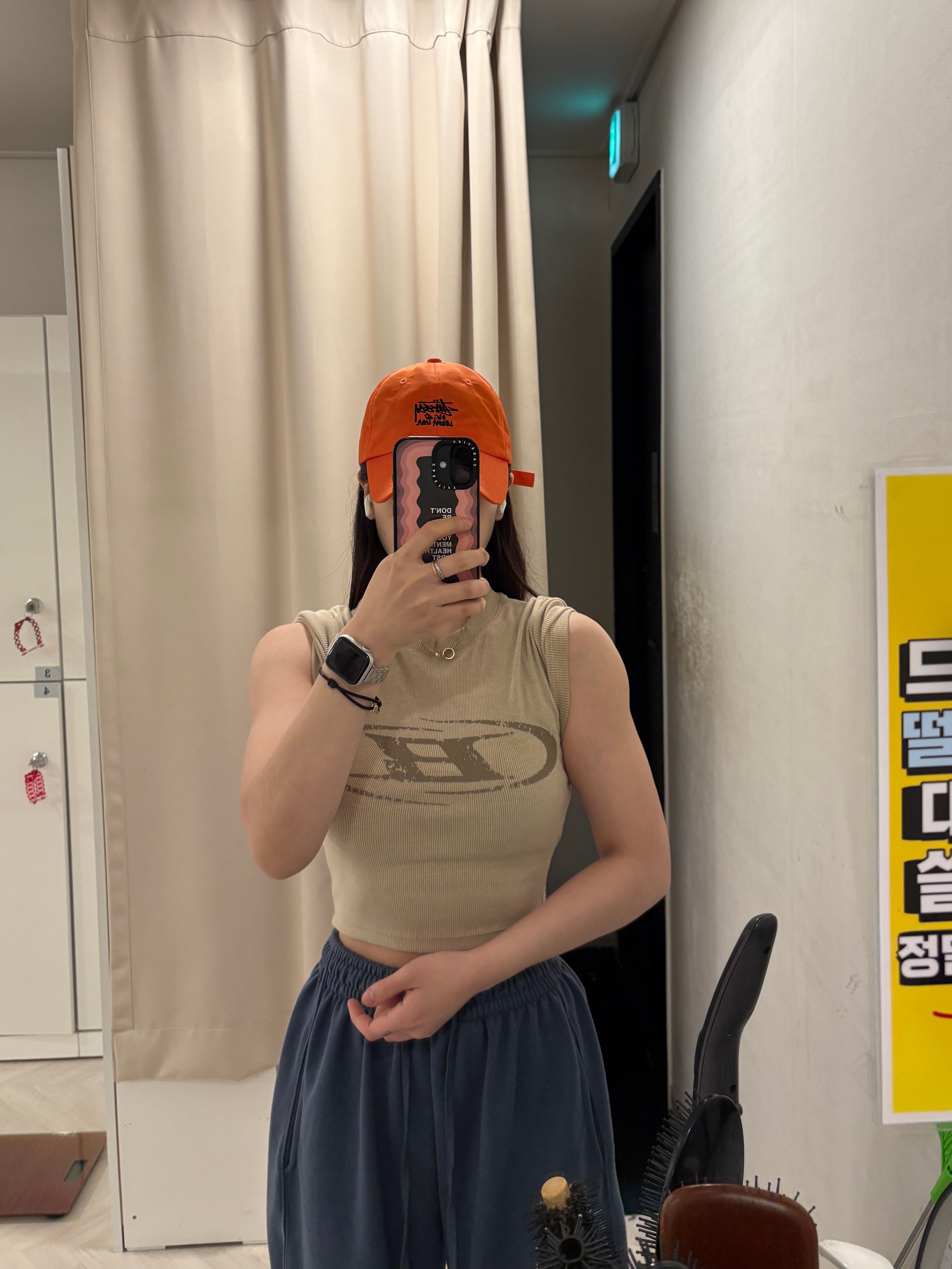 BORN TO WIN Crack B Pigment Crop T-Shirts Charcoal, (W) Nike Shox R4 White Metallic Silver 착용 스타일 - 1